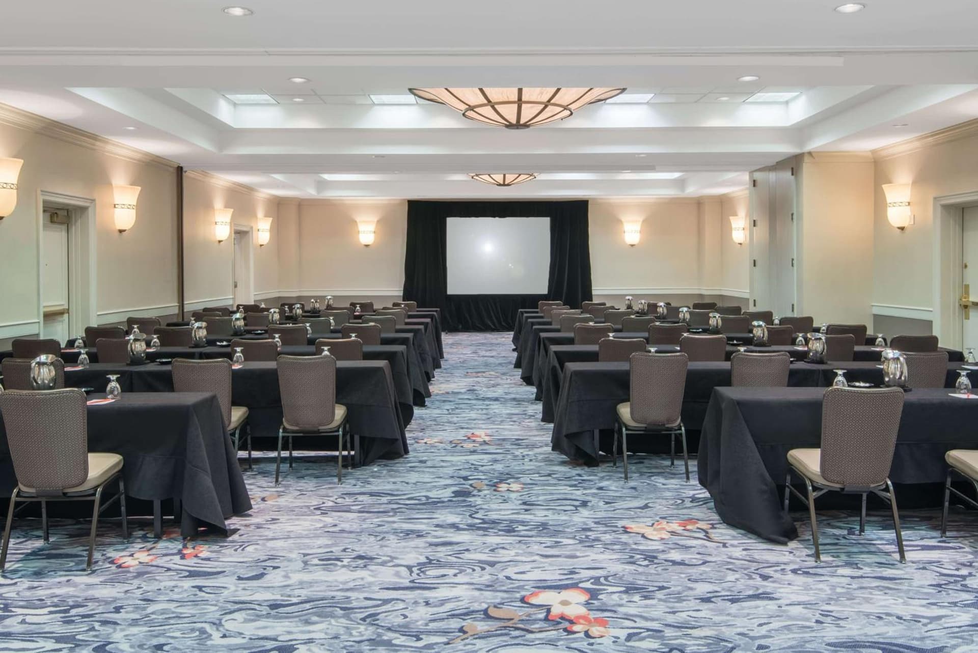 Sonesta Charlotte Lower South End gallery photo in Charlotte, NC — image 7