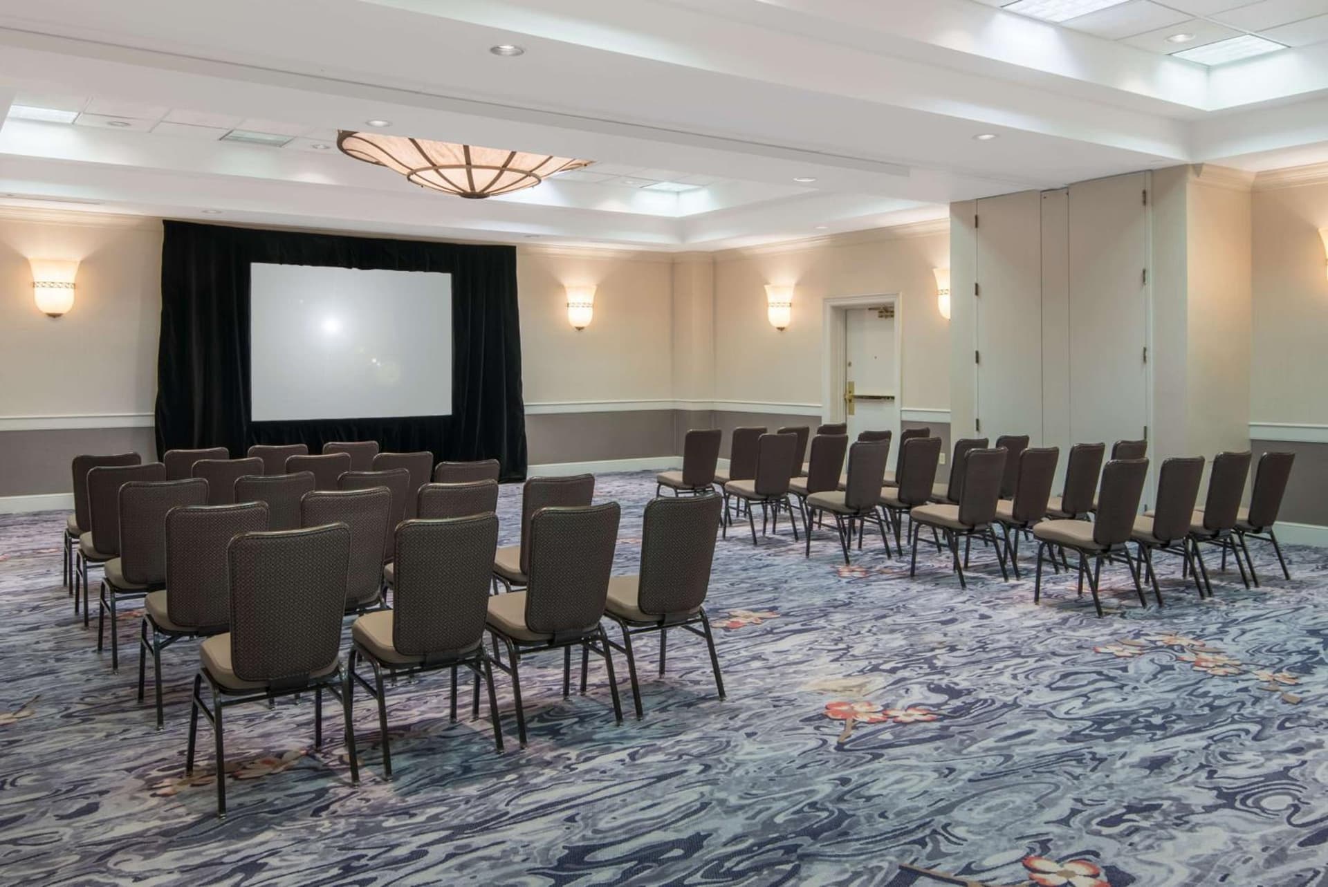 Sonesta Charlotte Lower South End gallery photo in Charlotte, NC — image 31