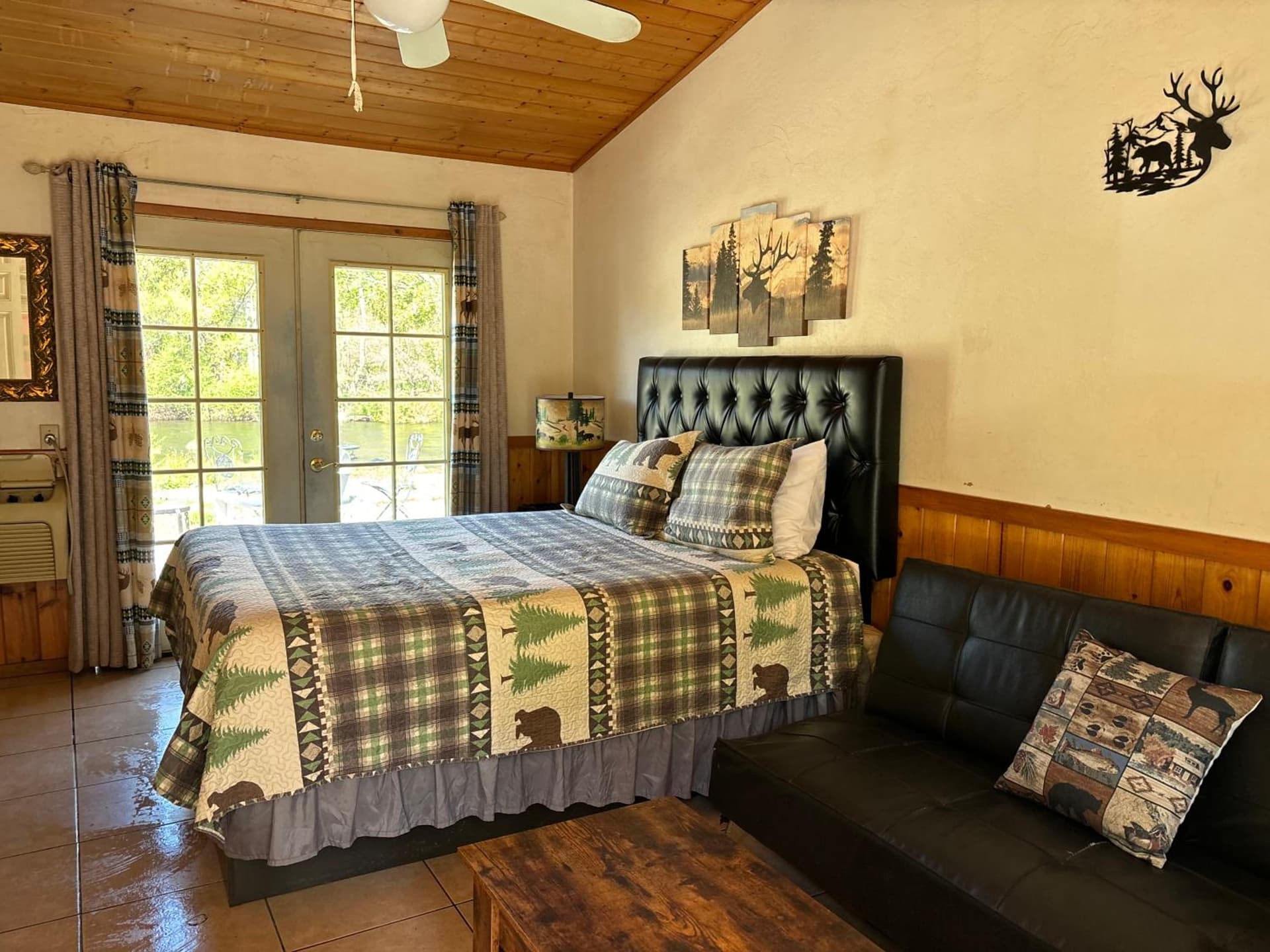 Sequoia River Front Cabins gallery photo in Three Rivers, CA — image 5