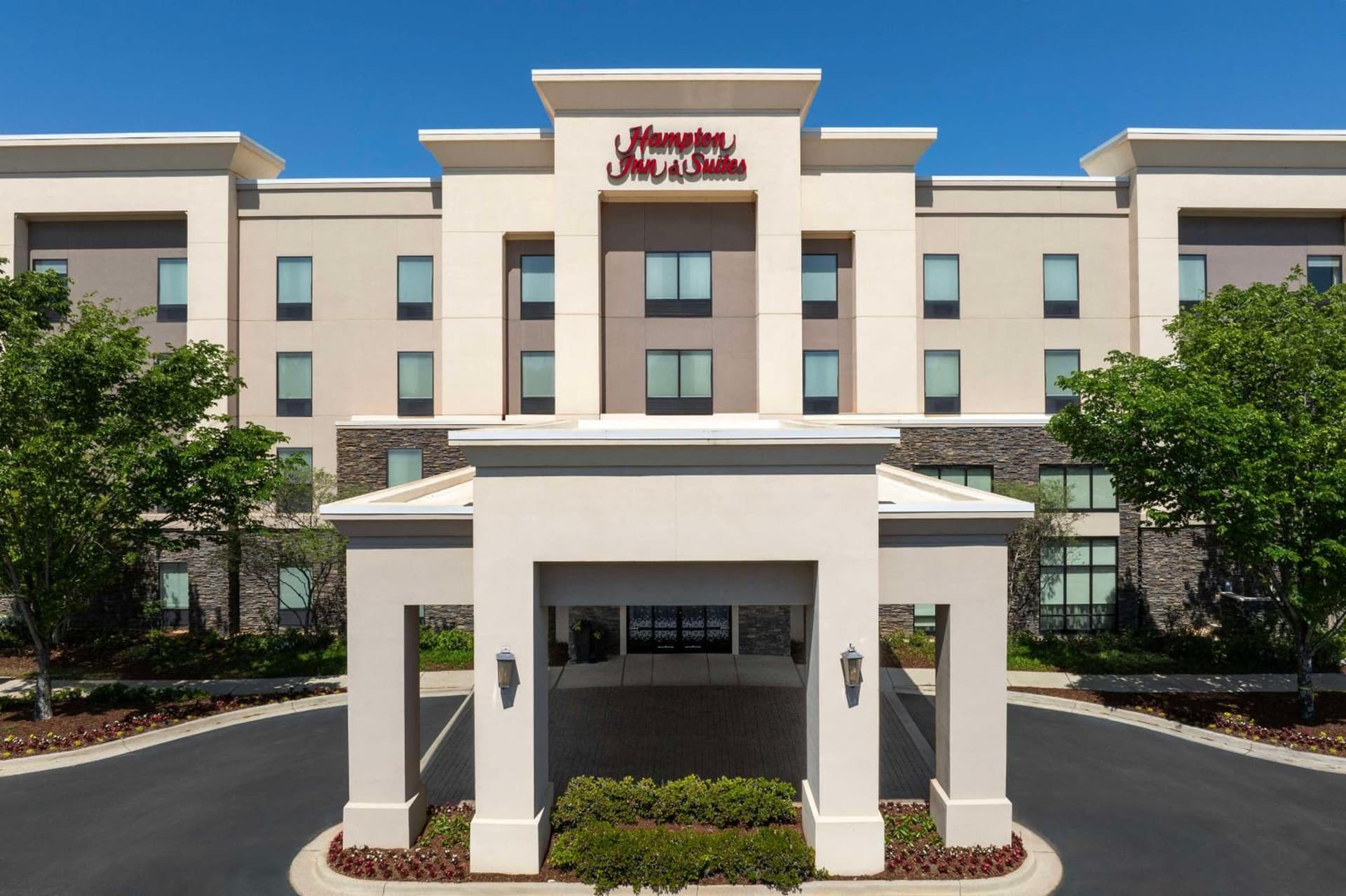 Hampton Inn & Suites Huntsville Research Park Area interior in Huntsville, AL — gallery photo 2