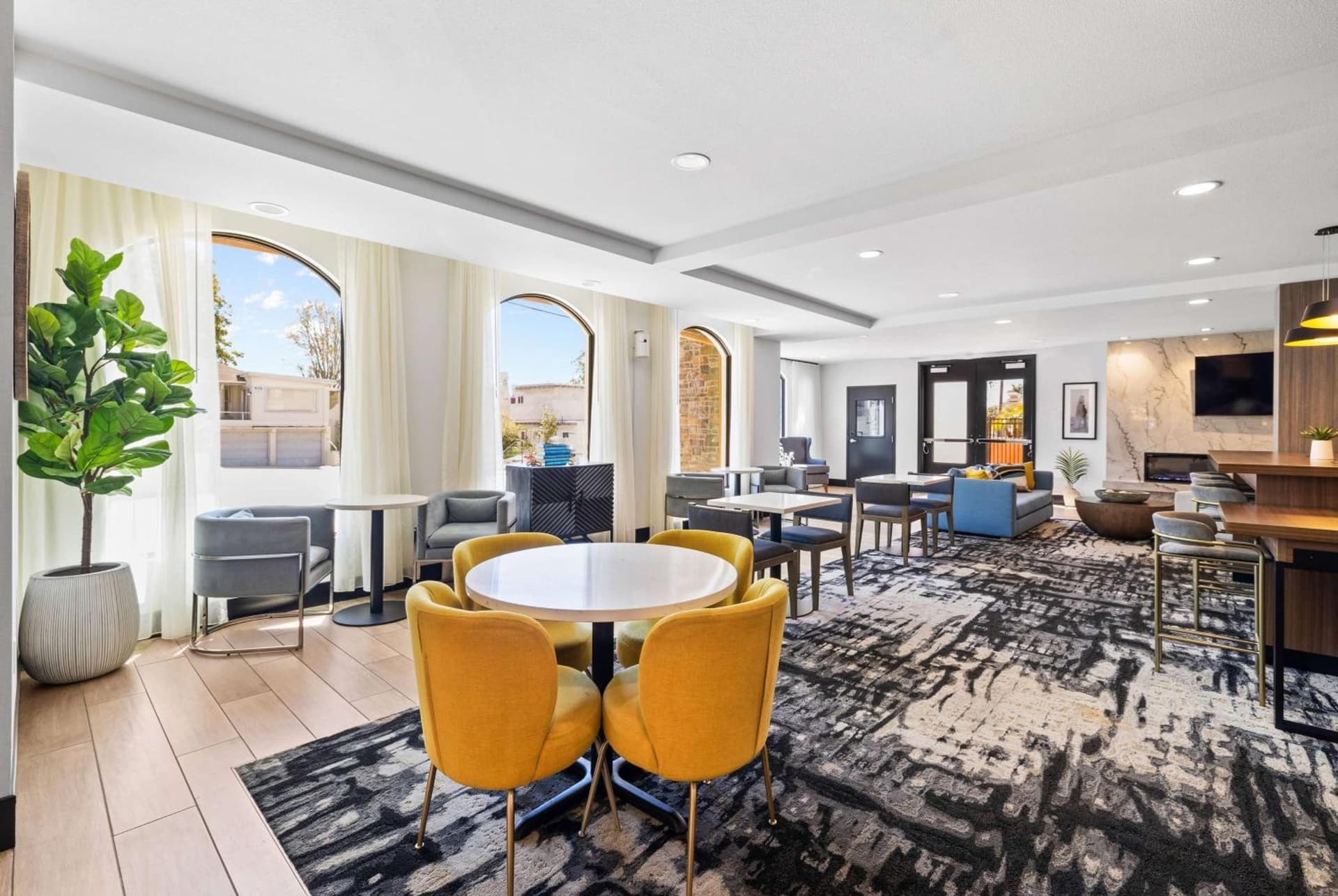 La Quinta Inn & Suites by Wyndham Santa Cruz gallery photo in Santa Cruz, CA — image 91