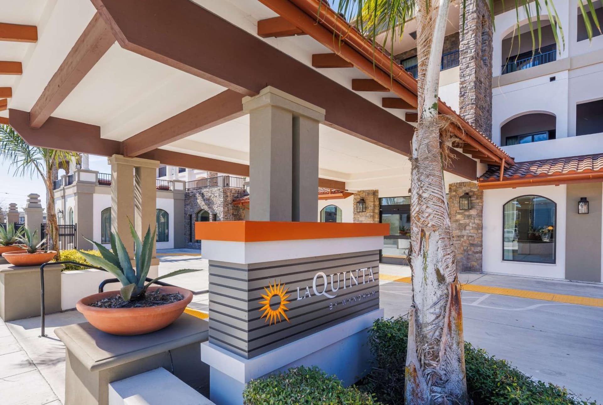 La Quinta Inn & Suites by Wyndham Santa Cruz gallery photo in Santa Cruz, CA — image 20
