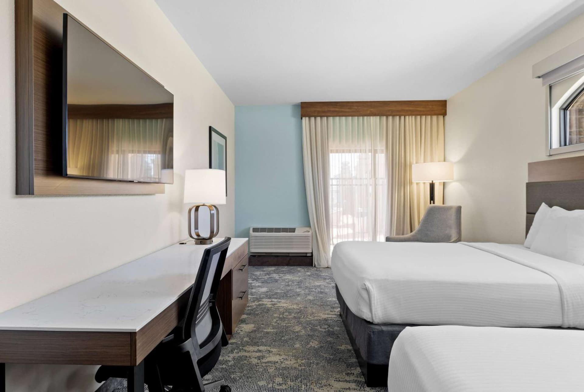 La Quinta Inn & Suites by Wyndham Santa Cruz gallery photo in Santa Cruz, CA — image 10