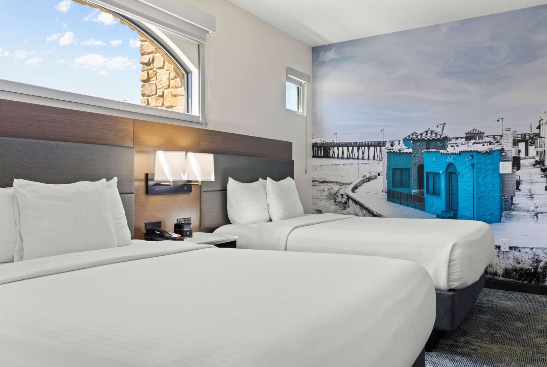 La Quinta Inn & Suites by Wyndham Santa Cruz gallery photo in Santa Cruz, CA — image 11