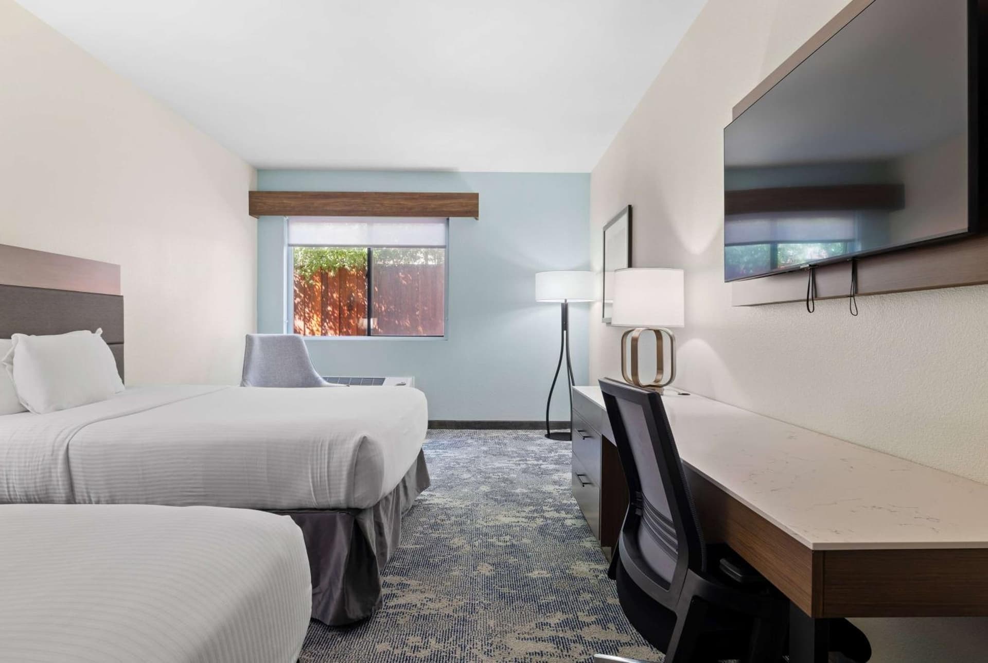 La Quinta Inn & Suites by Wyndham Santa Cruz gallery photo in Santa Cruz, CA — image 36
