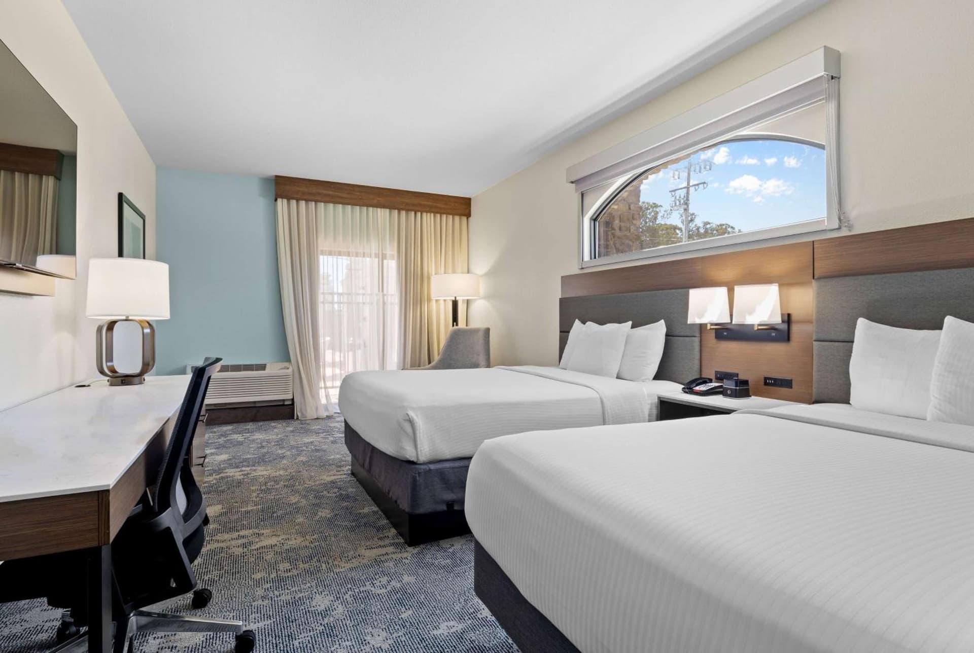 La Quinta Inn & Suites by Wyndham Santa Cruz gallery photo in Santa Cruz, CA — image 28
