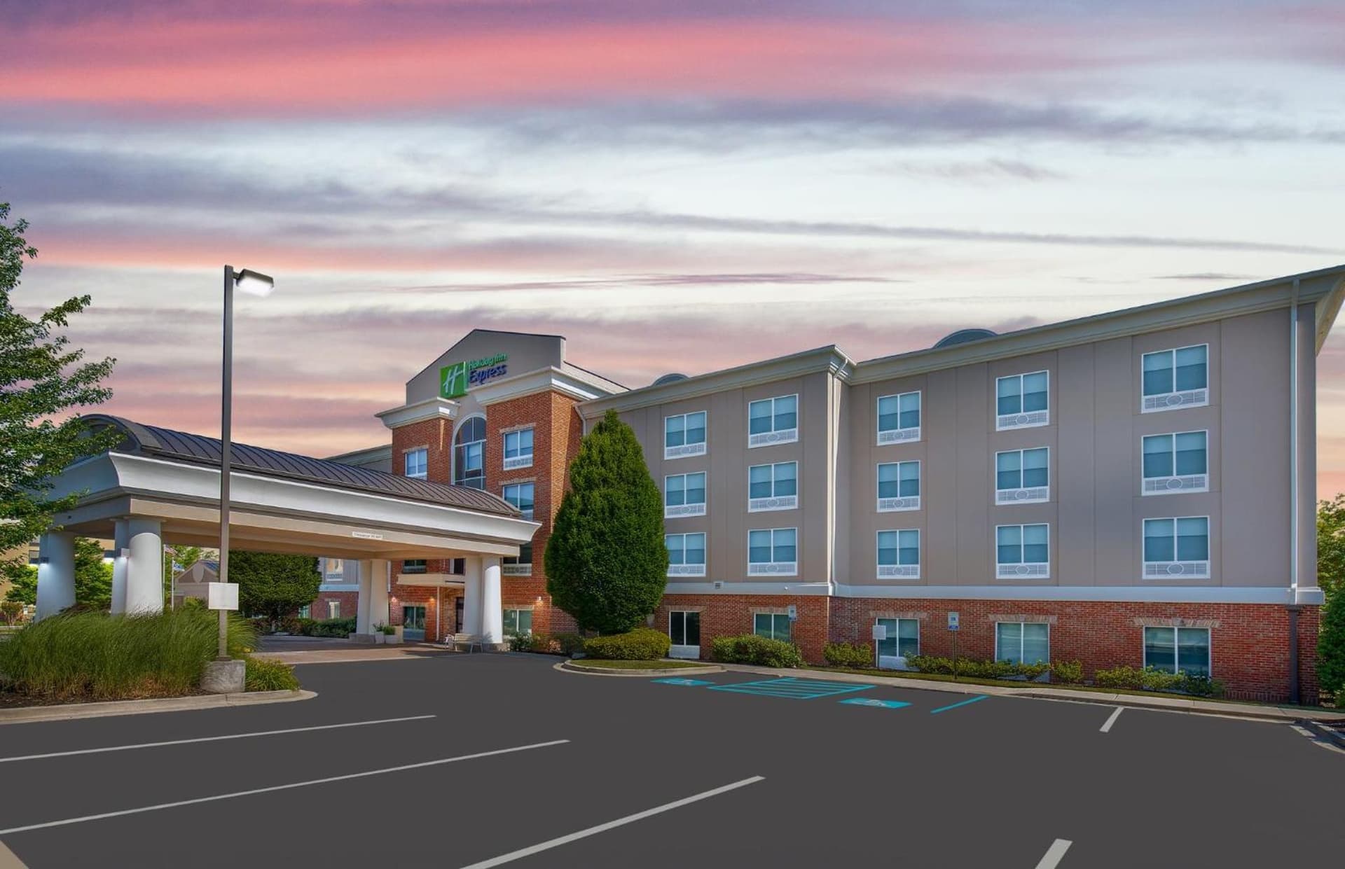 Holiday Inn Express Hotel & Suites Ooltewah Springs - Chattanooga by IHG featured exterior or lobby in Ooltewah, TN — similar hotel