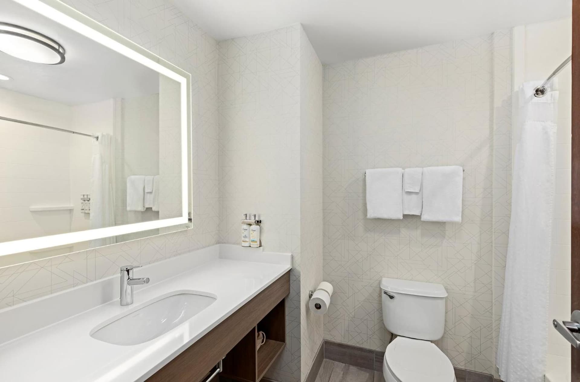 Holiday Inn Express Hotel & Suites Ooltewah Springs - Chattanooga by IHG property views in Ooltewah, TN — gallery photo 3