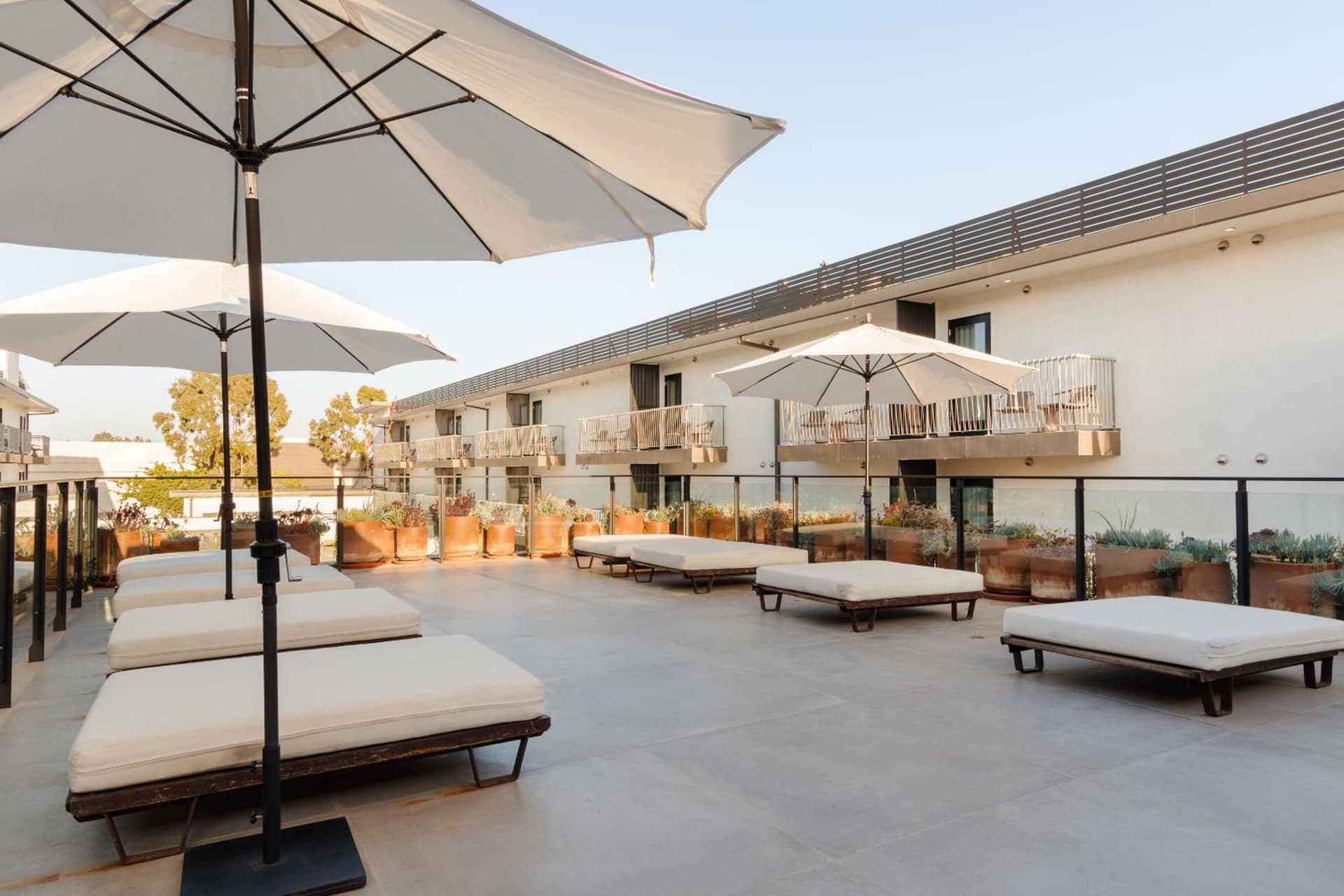 The Lum Hotel Los Angeles Stadium District property views in Inglewood, CA — gallery photo 3