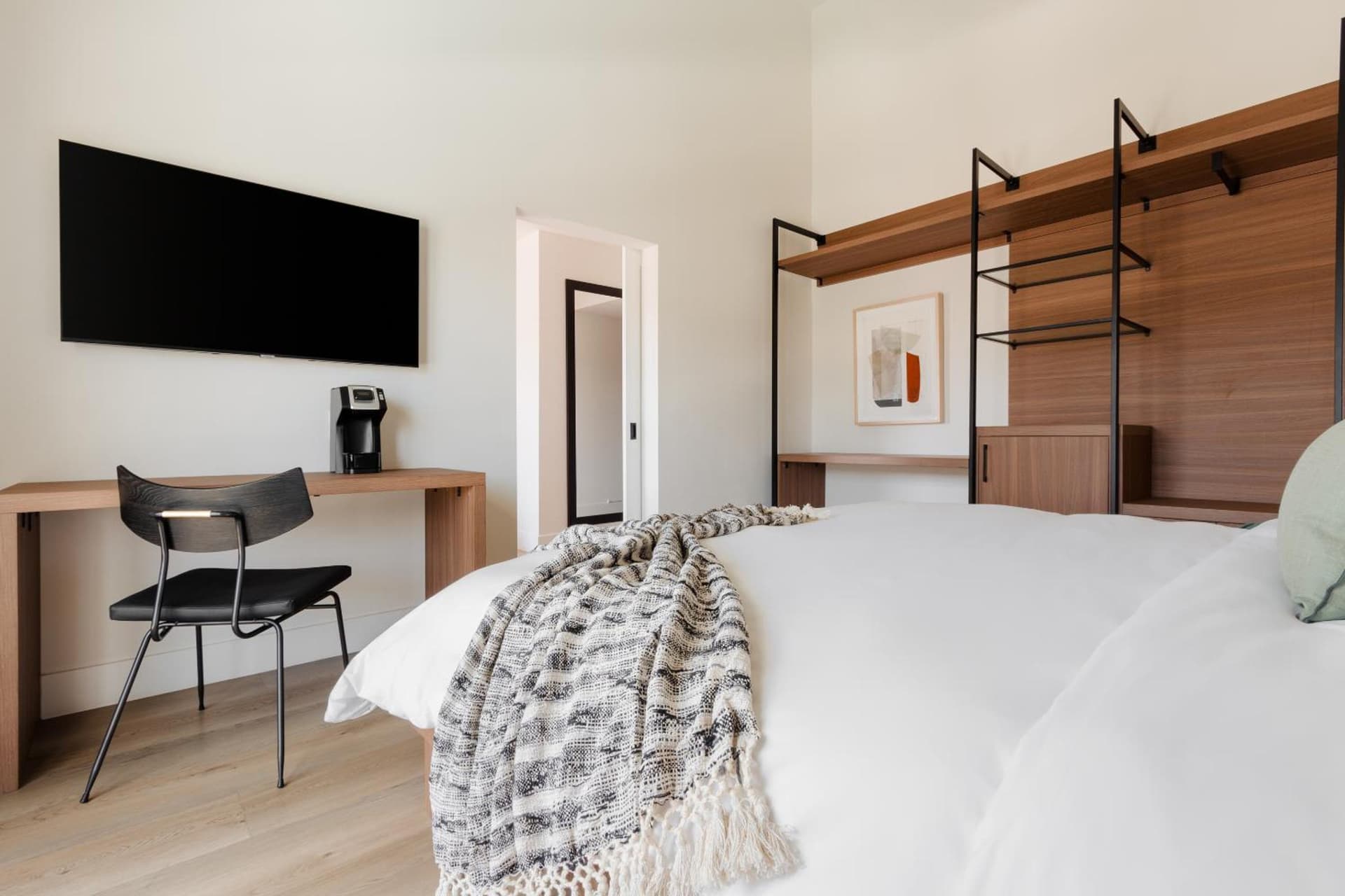 The Lum Hotel Los Angeles Stadium District gallery photo in Inglewood, CA — image 4