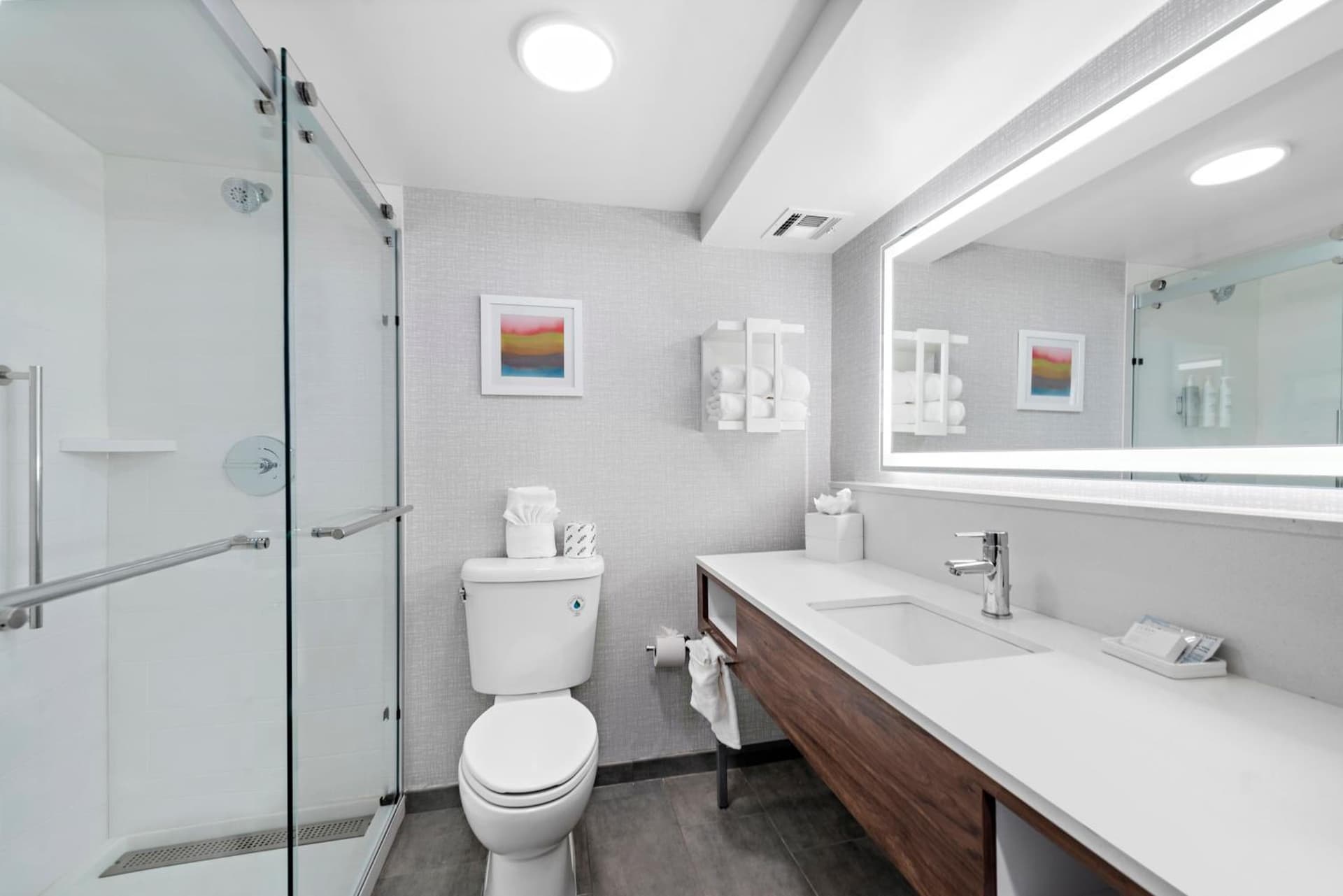 Hampton Inn by Hilton Los Angeles Airport LAX gallery photo in Los Angeles, CA — image 35