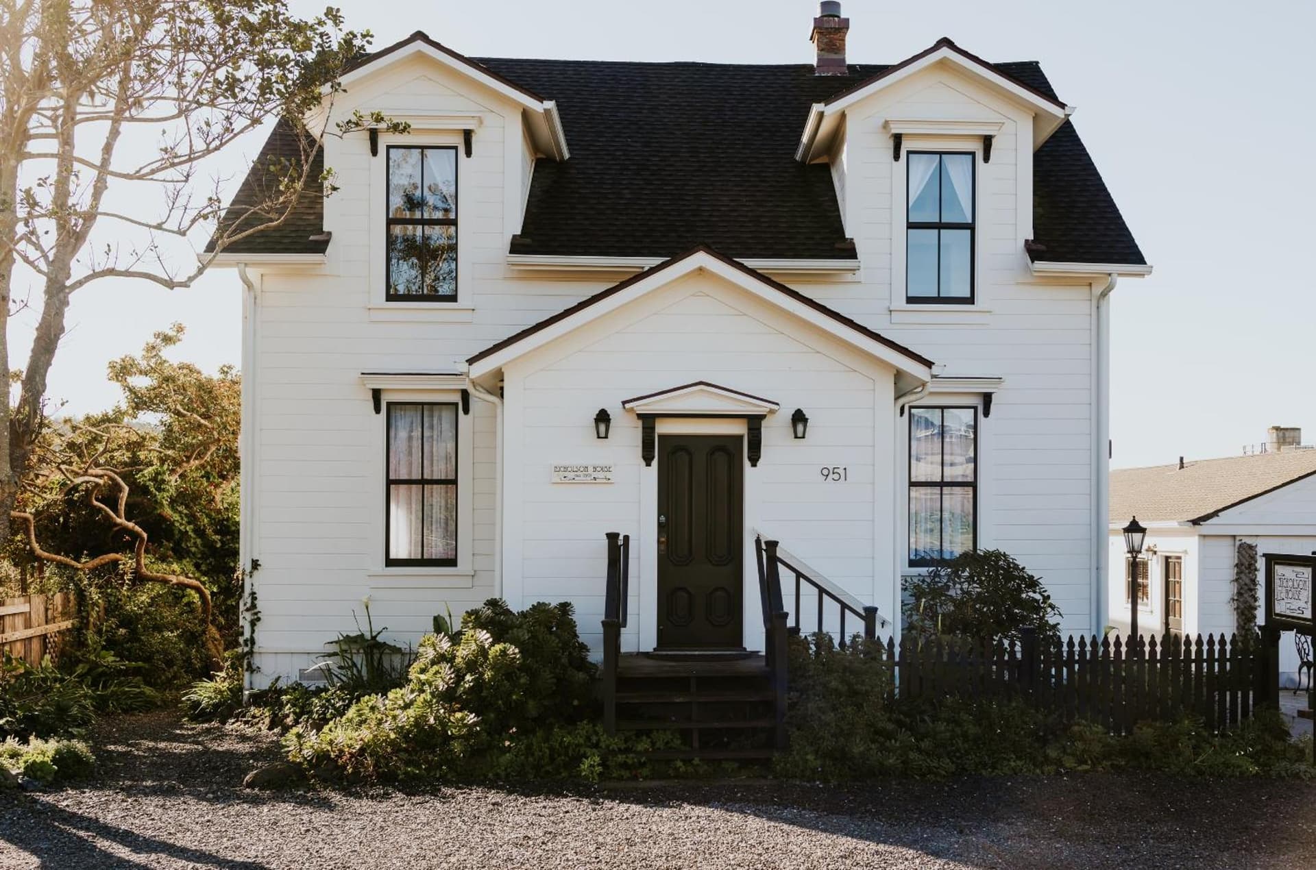 Nicholson House at Beaujolais interior in Mendocino, CA — gallery photo 2