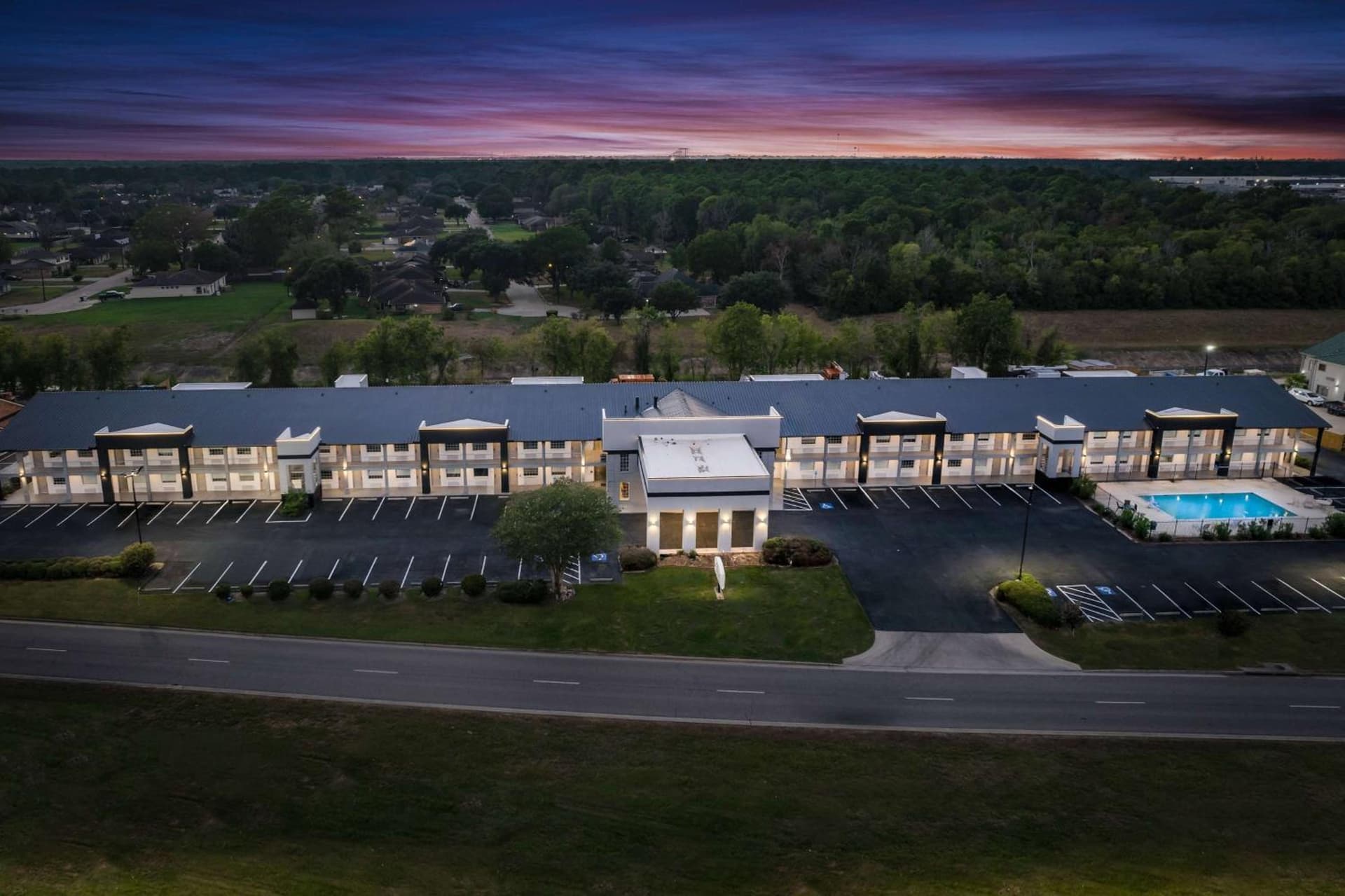 Baymont by Wyndham Beaumont gallery photo in Beaumont, TX — image 17