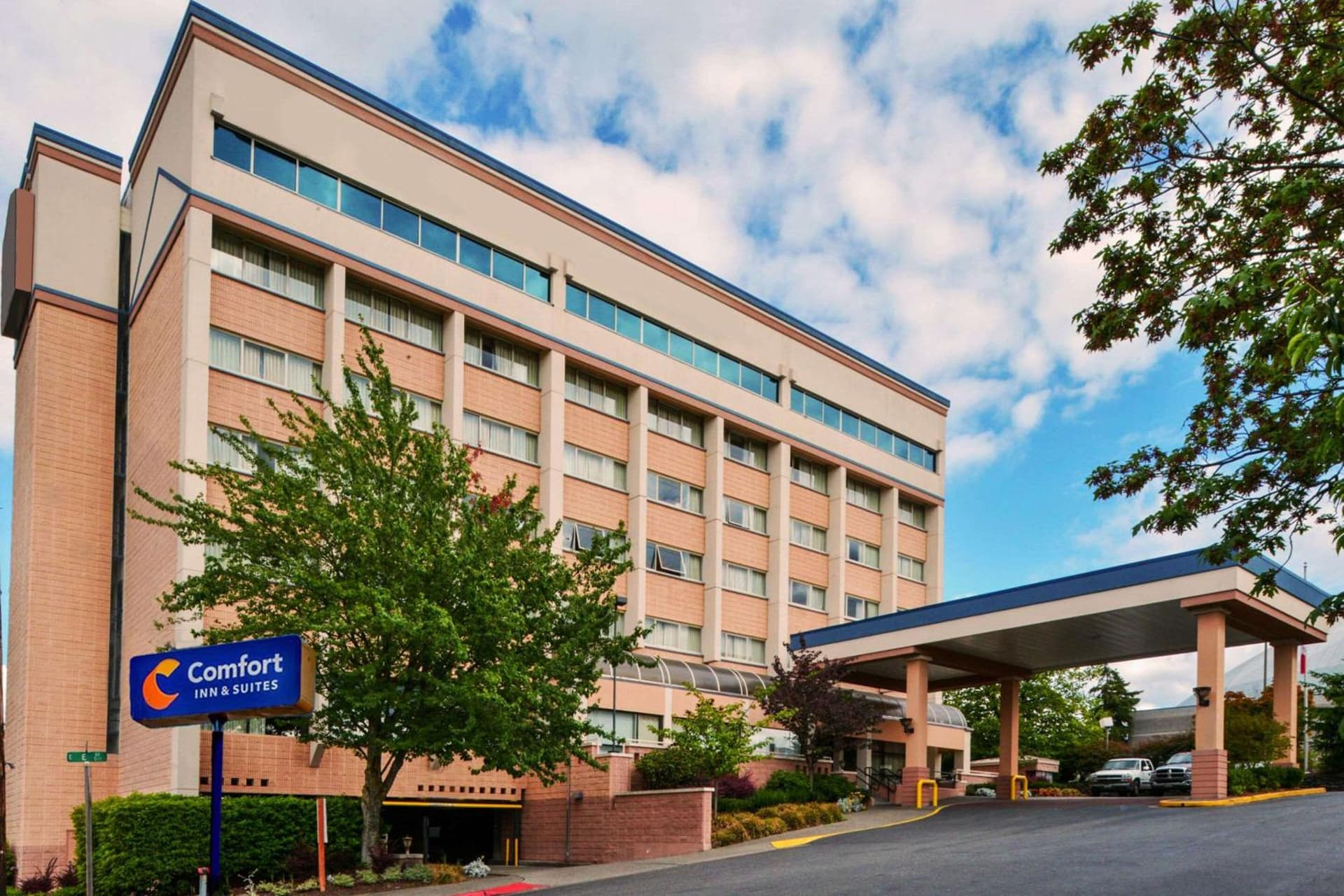 Best Western Plus Downtown Tacoma exterior or lobby in Tacoma, WA — main listing photo