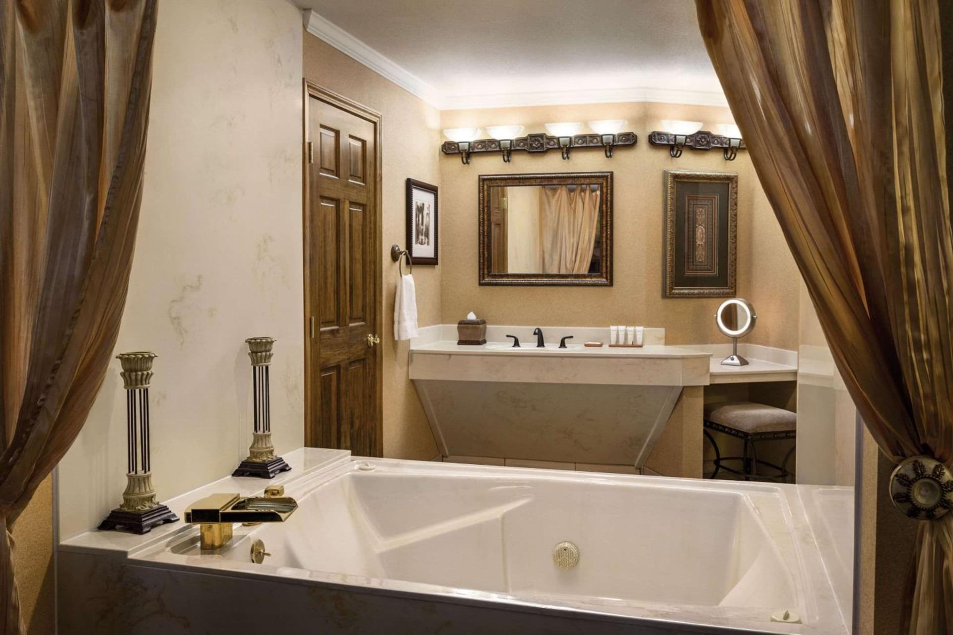 Radisson Hotel Colorado Springs Airport gallery photo in Colorado Springs, CO — image 57