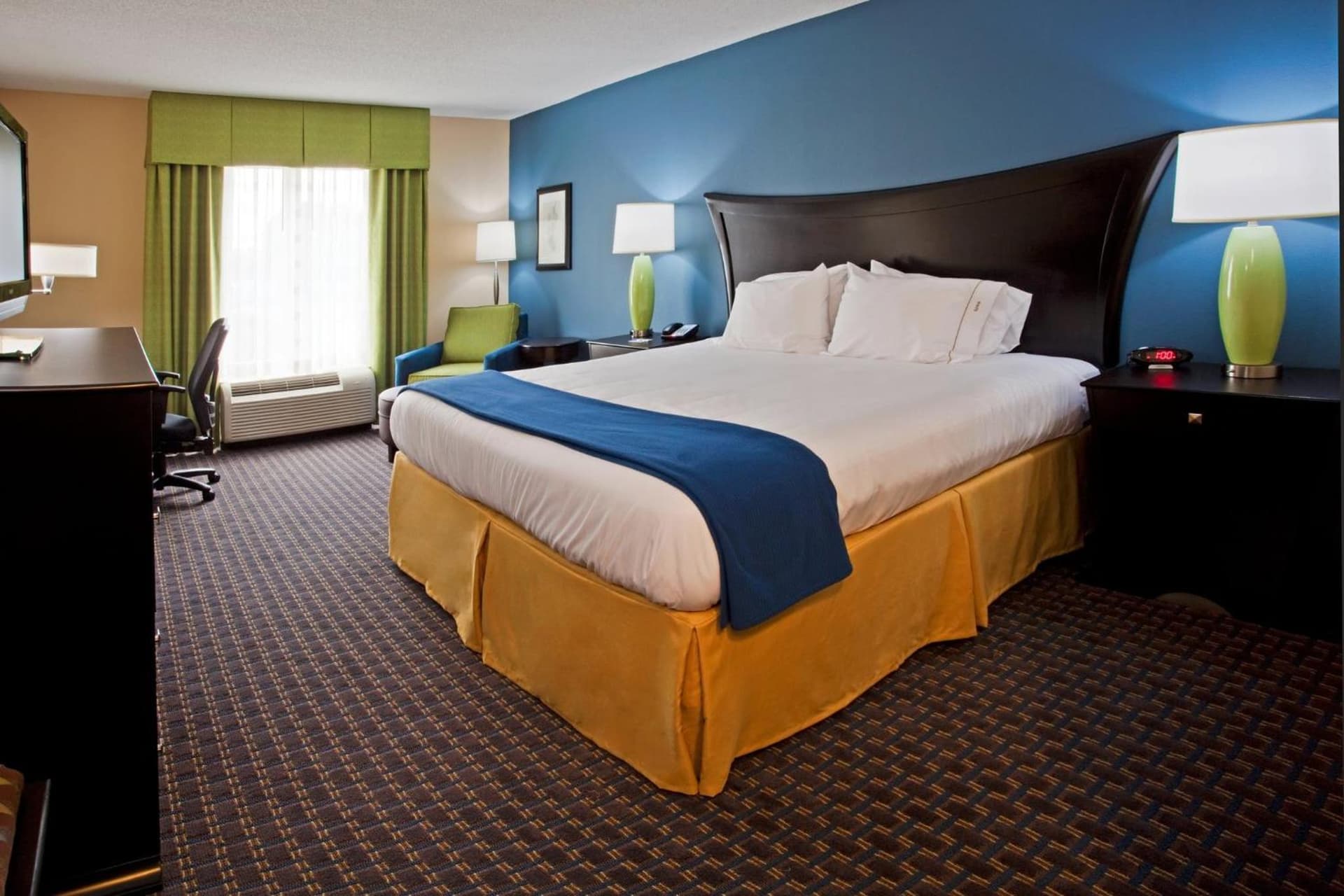 Holiday Inn Express Hotel & Suites Largo-Clearwater by IHG interior in Largo, FL — gallery photo 2