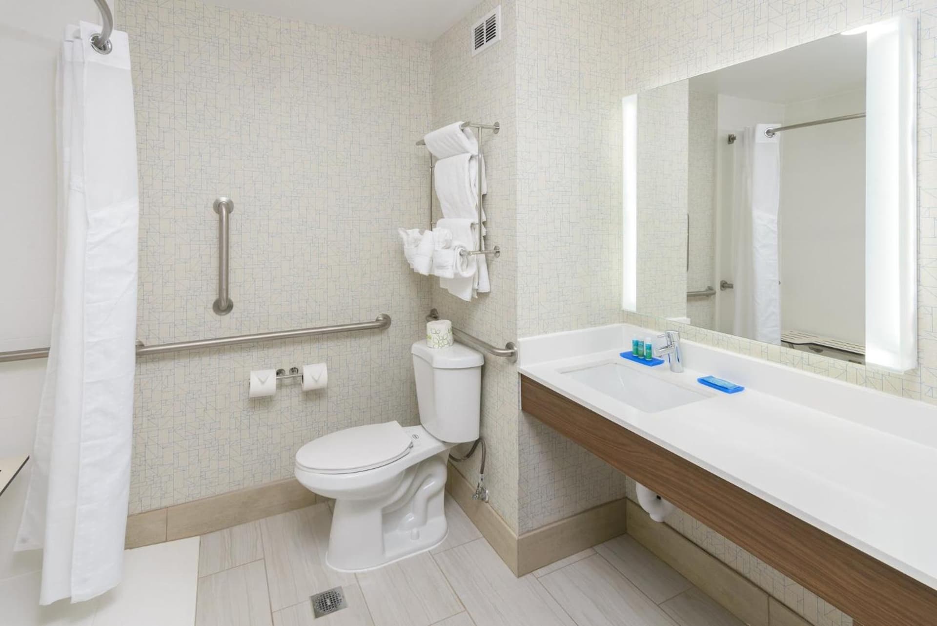 Holiday Inn Express Southington by IHG gallery photo in Southington — image 21