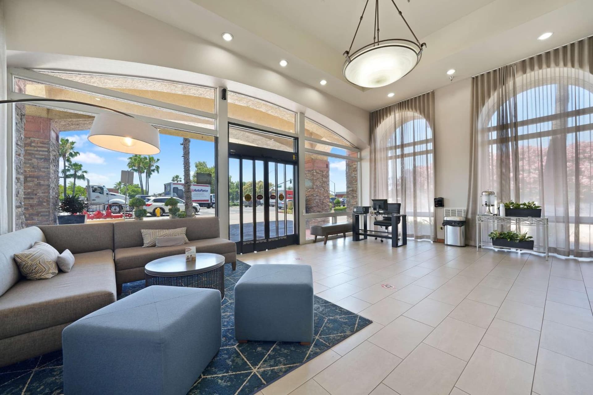 Best Western Plus Executive Inn & Suites gallery photo in Manteca, CA — image 14