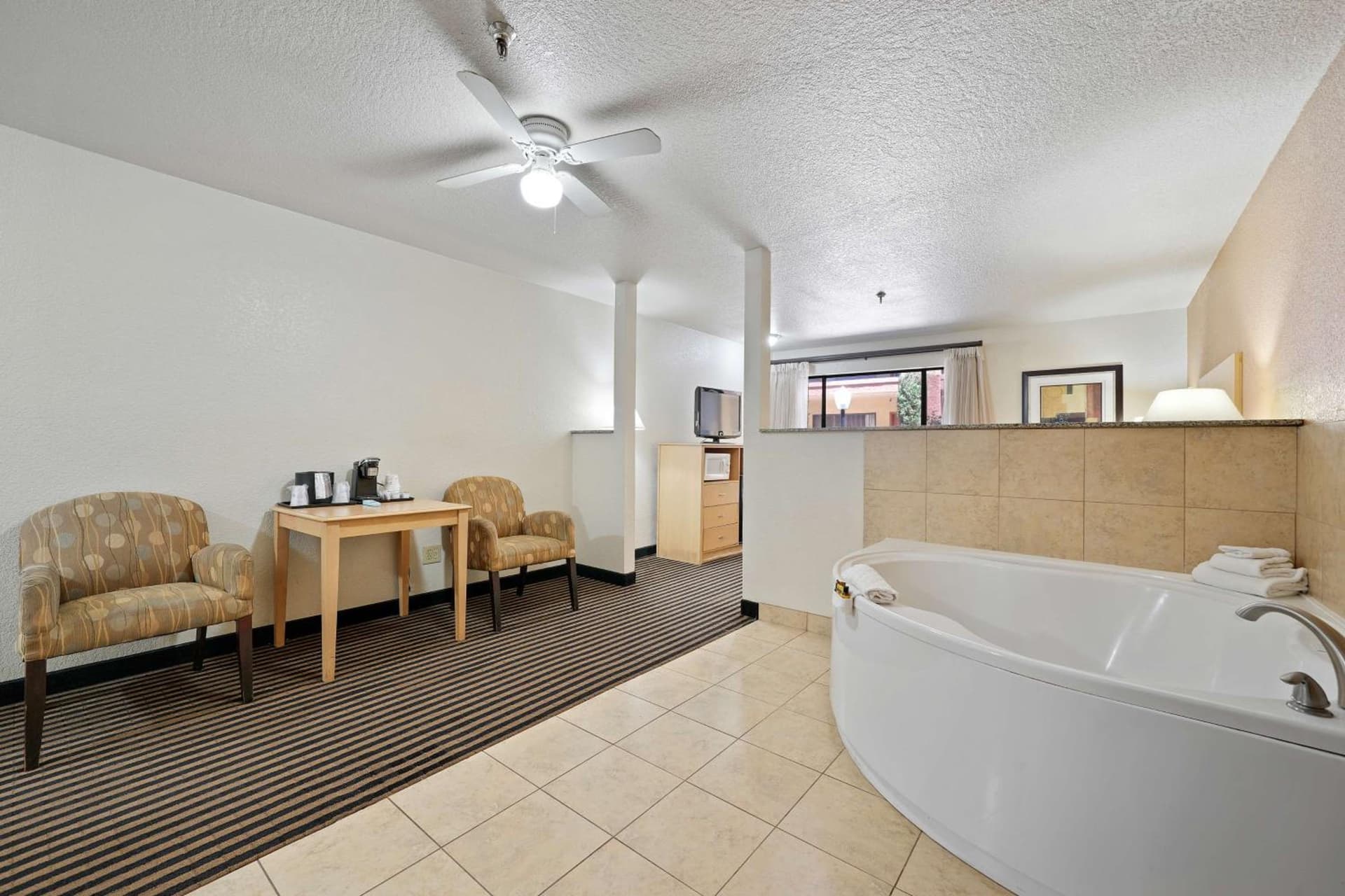 Best Western Plus Executive Inn & Suites gallery photo in Manteca, CA — image 4