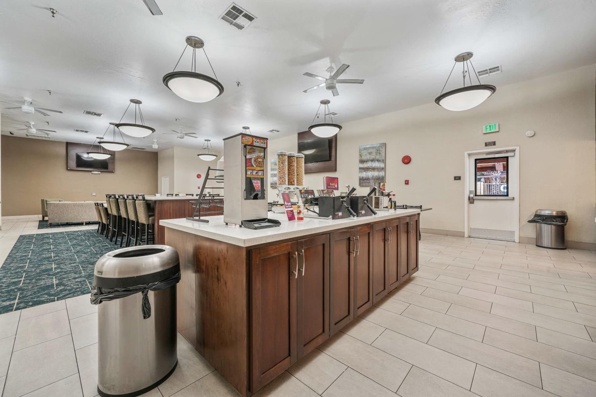 Best Western Plus Executive Inn & Suites gallery photo in Manteca, CA — image 8