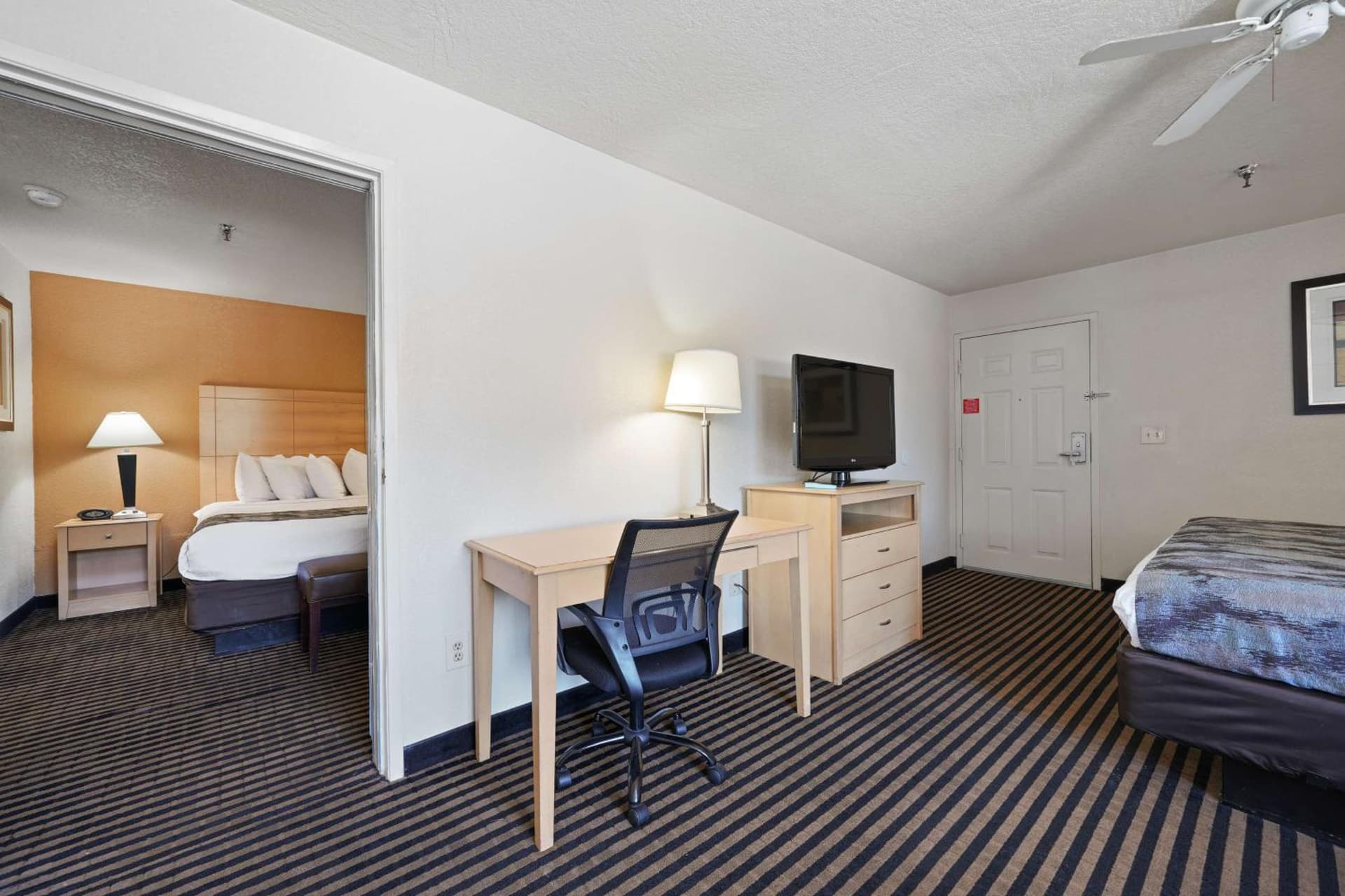 Best Western Plus Executive Inn & Suites gallery photo in Manteca, CA — image 12