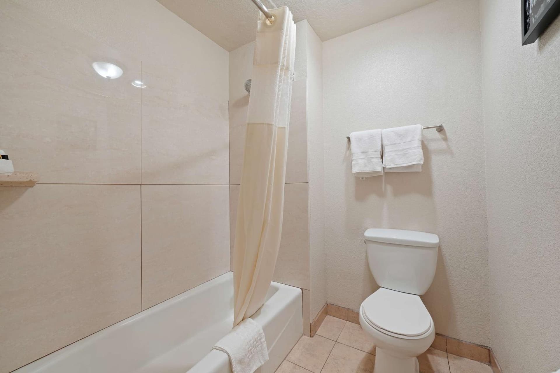 Best Western Plus Executive Inn & Suites gallery photo in Manteca, CA — image 36