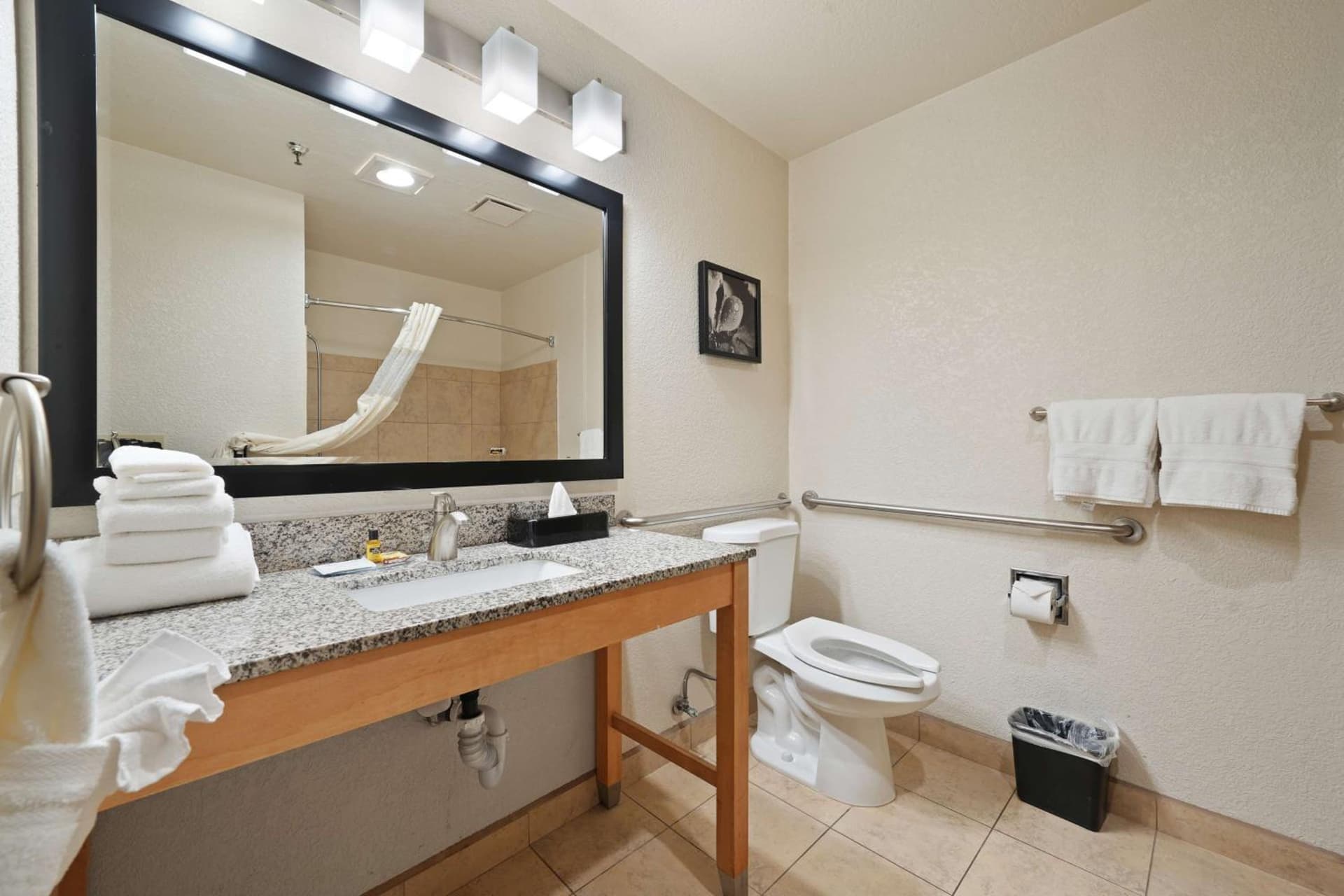 Best Western Plus Executive Inn & Suites property views in Manteca, CA — gallery photo 3
