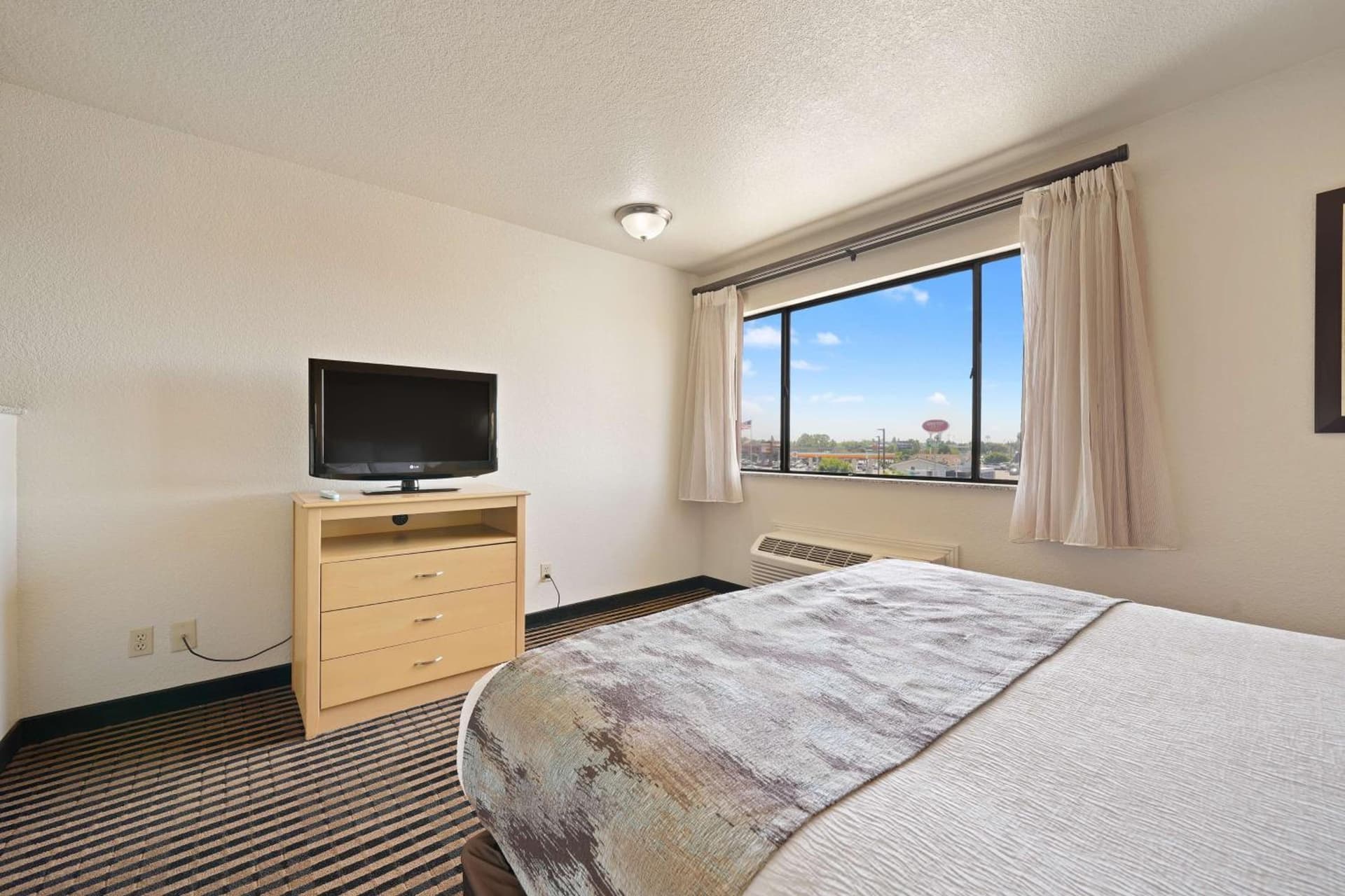 Best Western Plus Executive Inn & Suites gallery photo in Manteca, CA — image 19