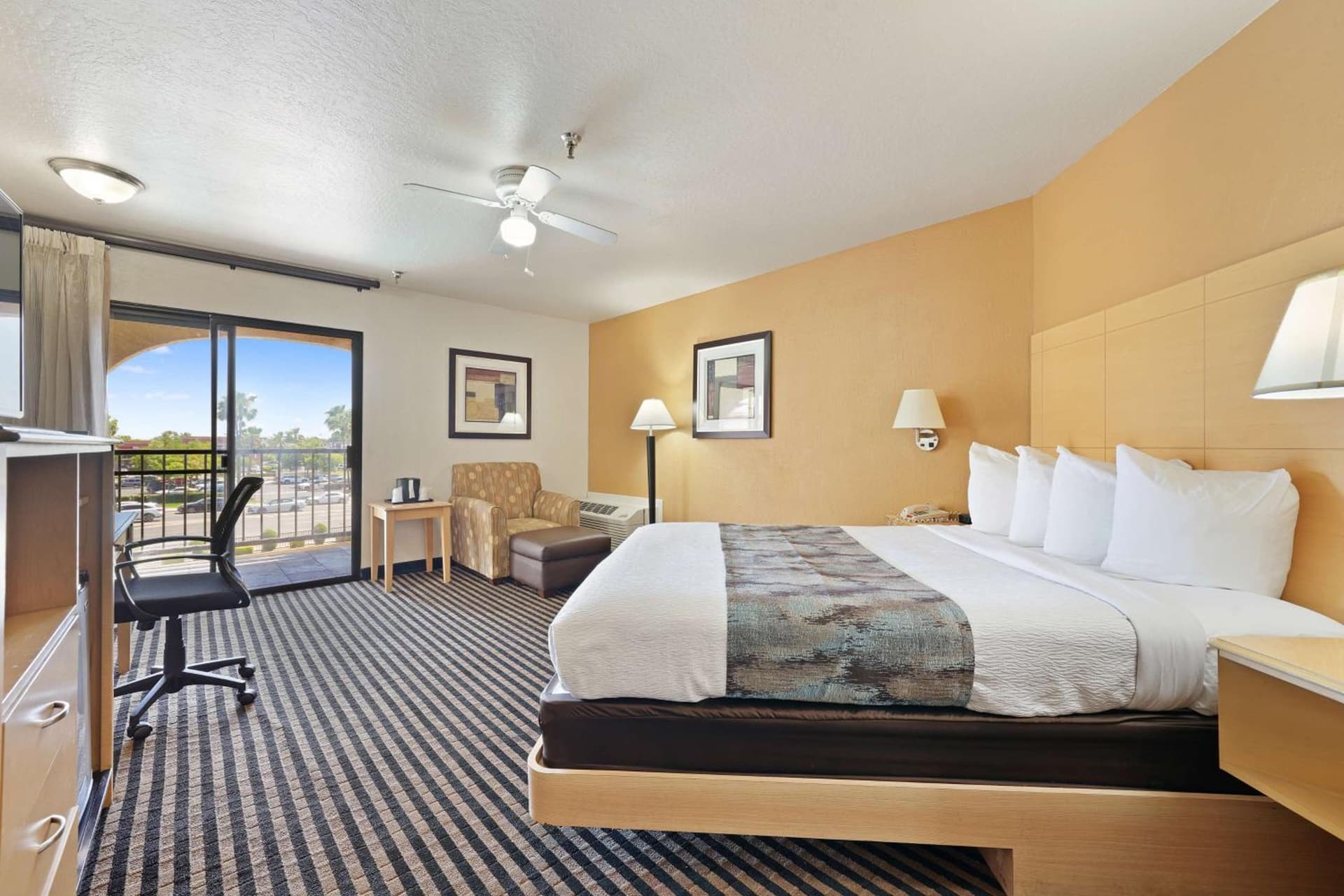 Best Western Plus Executive Inn & Suites gallery photo in Manteca, CA — image 15
