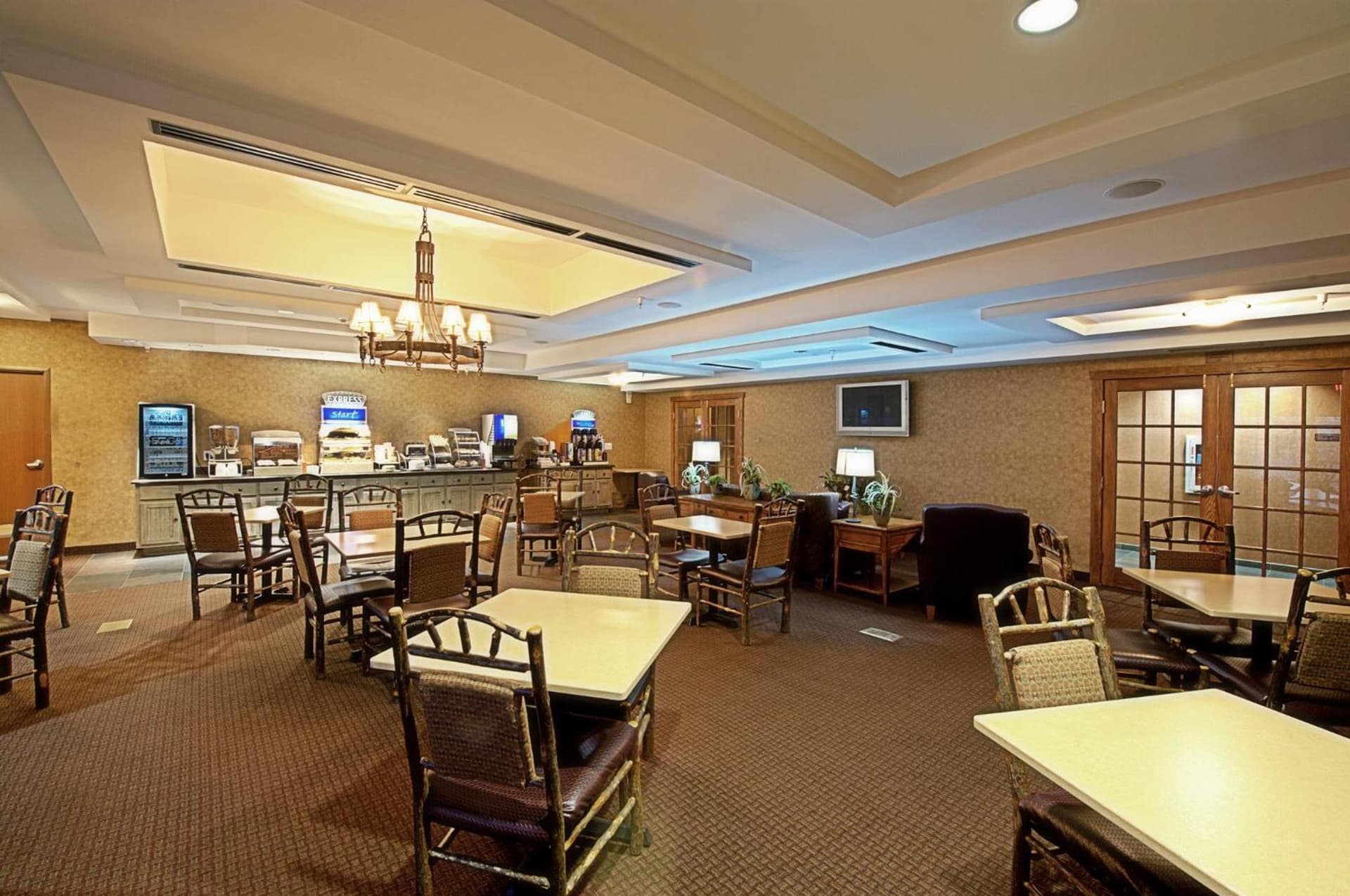 Holiday Inn Express Sierra Vista by IHG interior in Sierra Vista, AZ — gallery photo 2