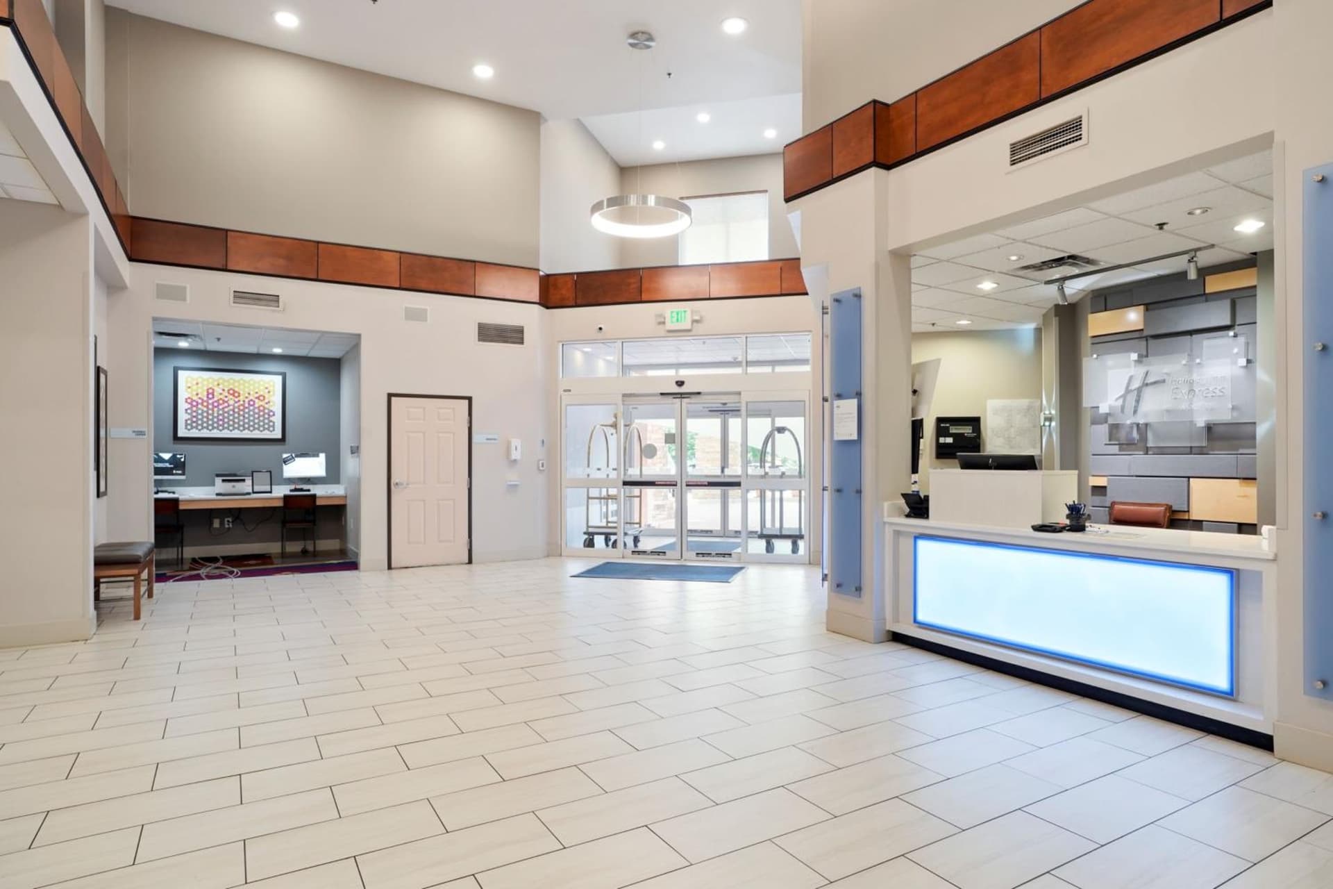 Holiday Inn Express & Suites Denver North - Thornton by IHG gallery photo in Thornton, CO — image 47
