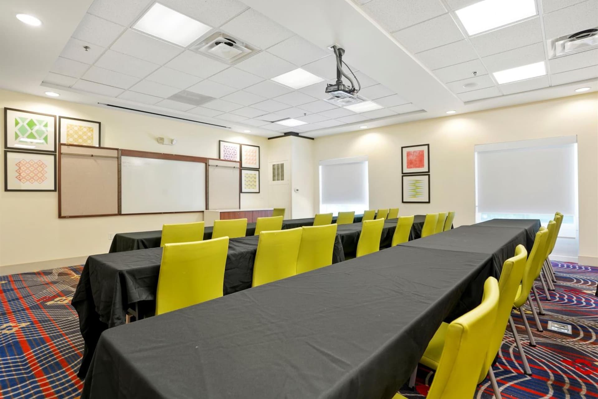 Holiday Inn Express & Suites Denver North - Thornton by IHG gallery photo in Thornton, CO — image 10