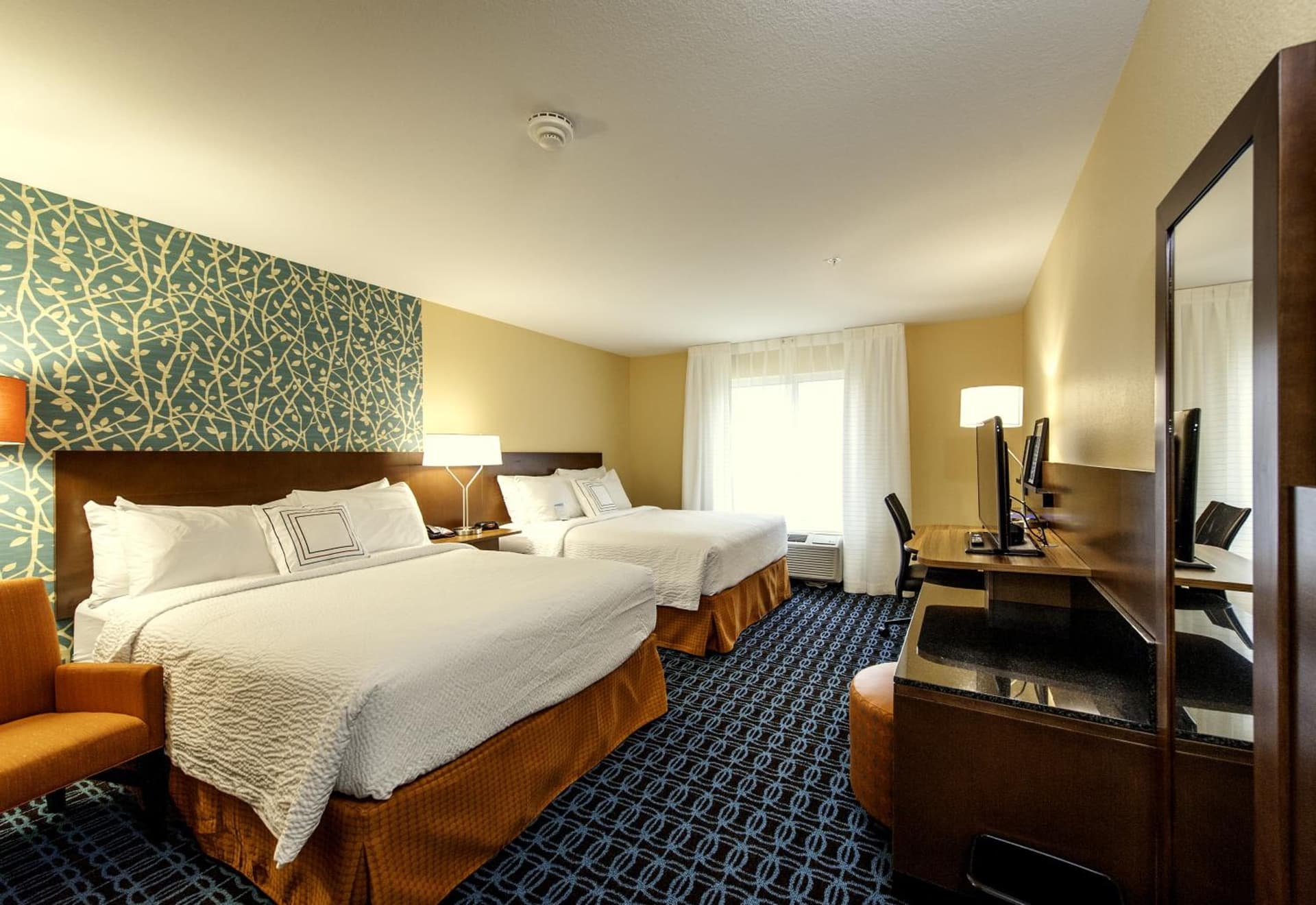 Fairfield Inn & Suites by Marriott Meridian interior in Meridian, MS — gallery photo 2