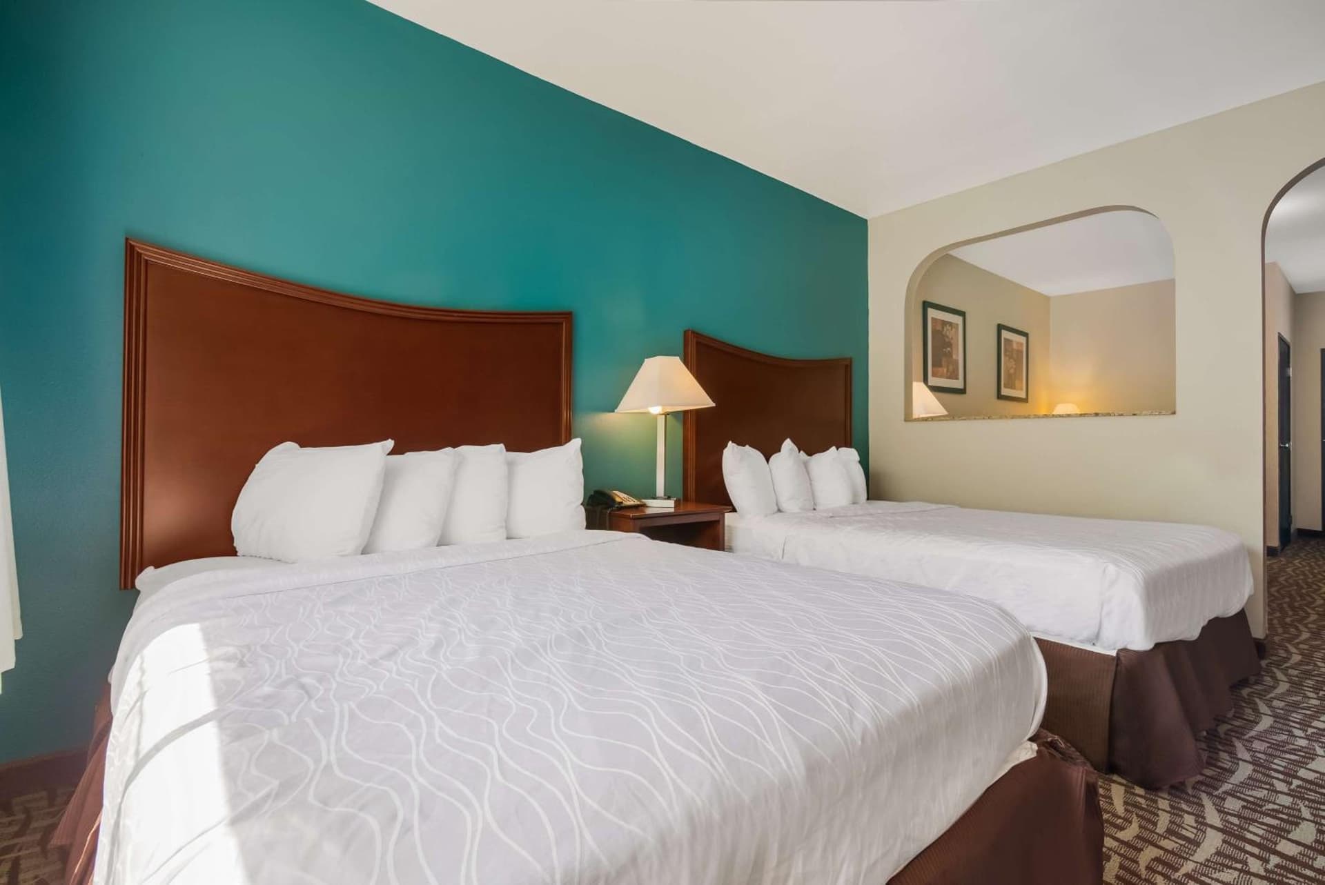 SureStay Plus Hotel by Best Western Topeka gallery photo in Topeka, KS — image 23