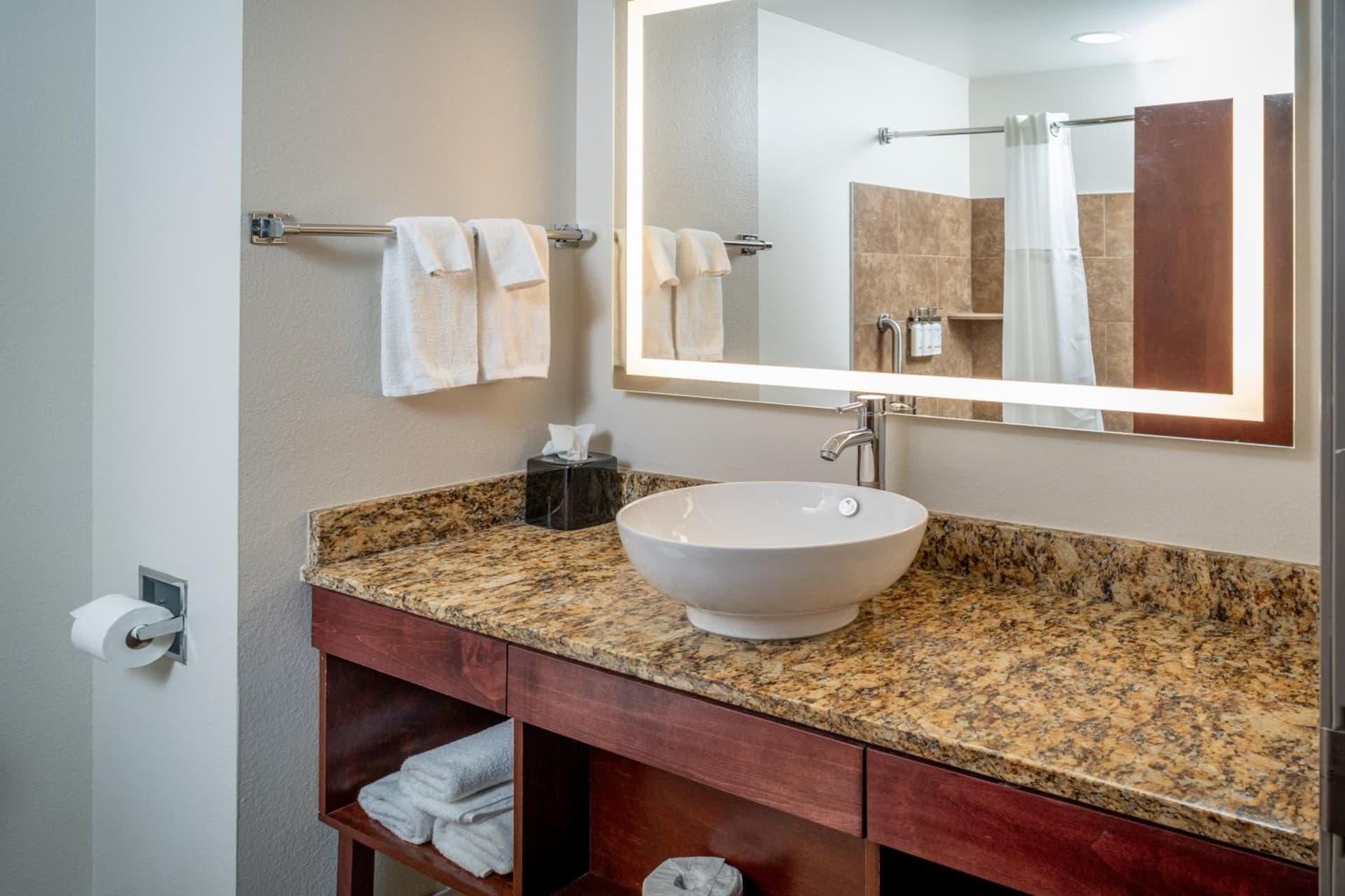 Holiday Inn Express & Suites Cross Lanes by IHG gallery photo in Cross Lanes, WV — image 86