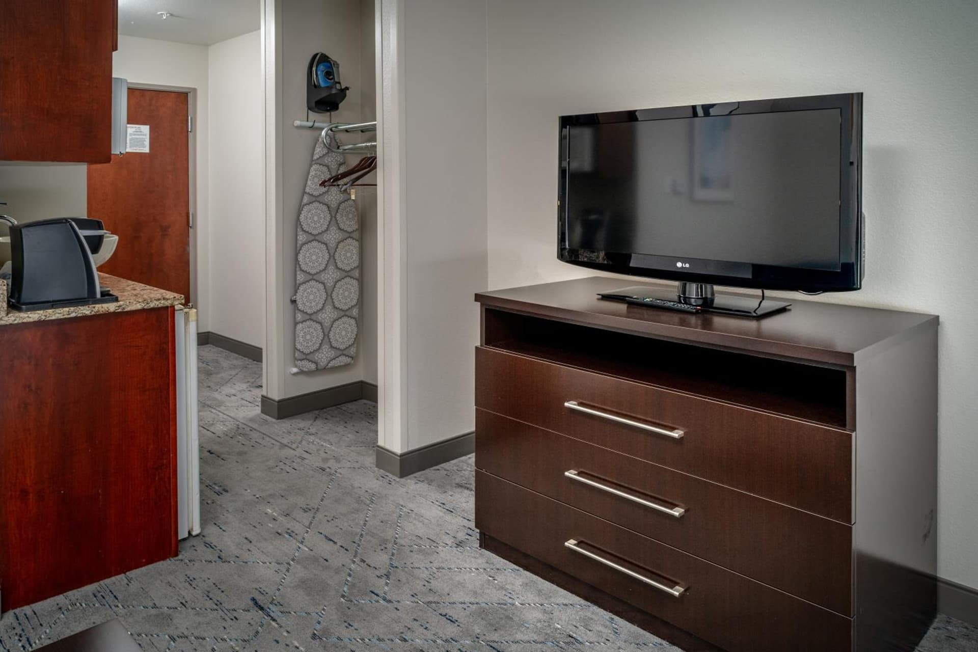 Holiday Inn Express & Suites Cross Lanes by IHG gallery photo in Cross Lanes, WV — image 45