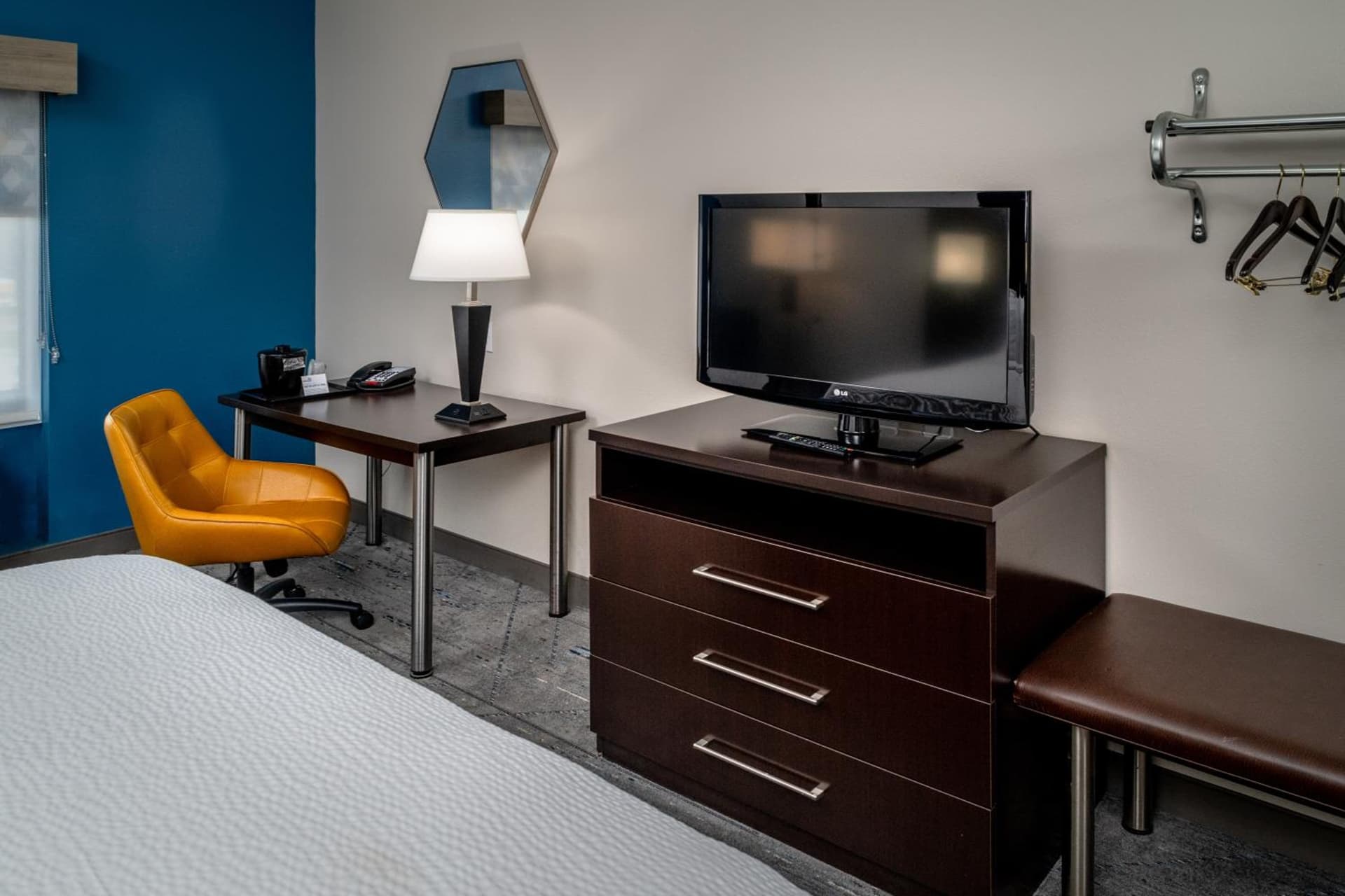 Holiday Inn Express & Suites Cross Lanes by IHG gallery photo in Cross Lanes, WV — image 55