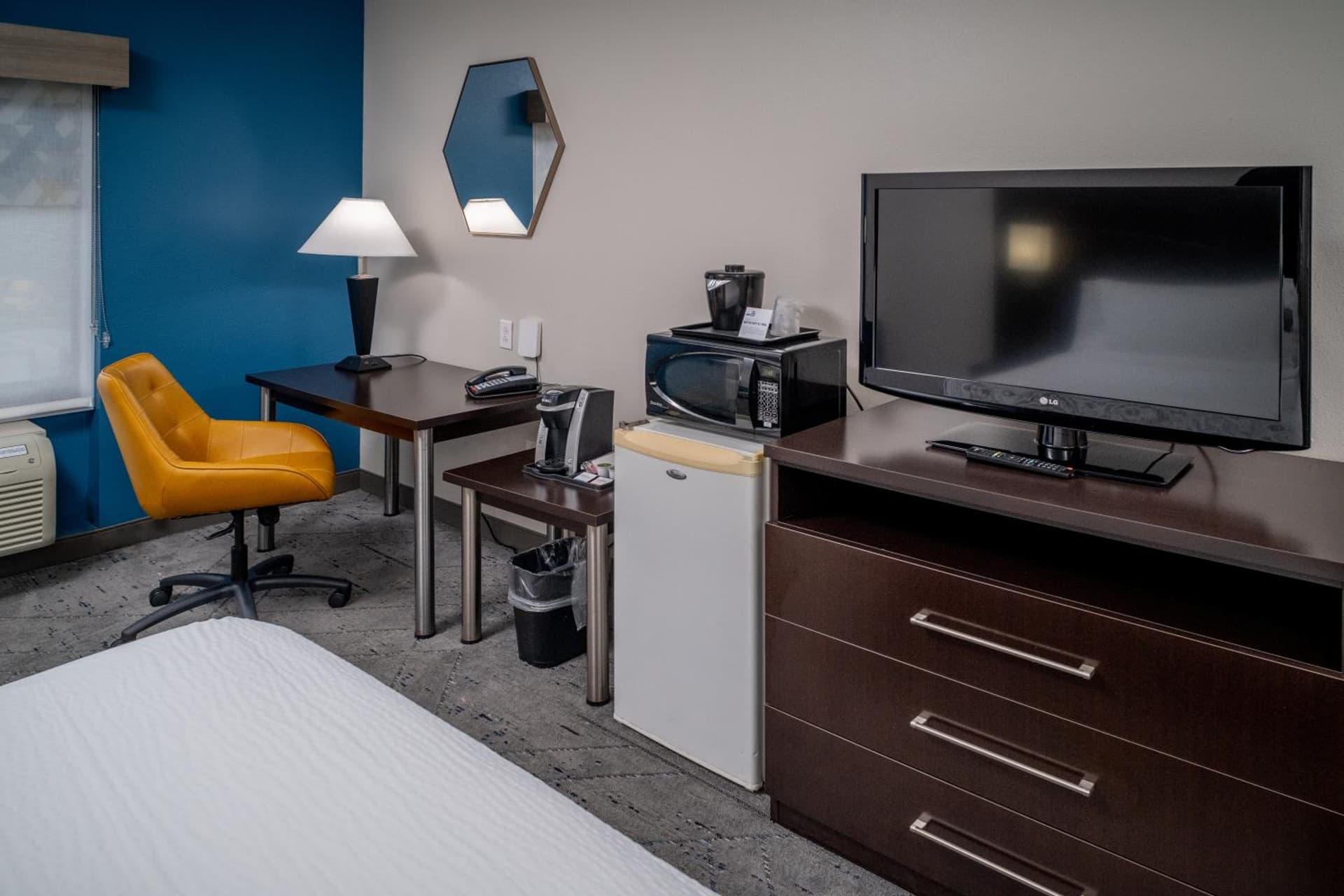 Holiday Inn Express & Suites Cross Lanes by IHG gallery photo in Cross Lanes, WV — image 50