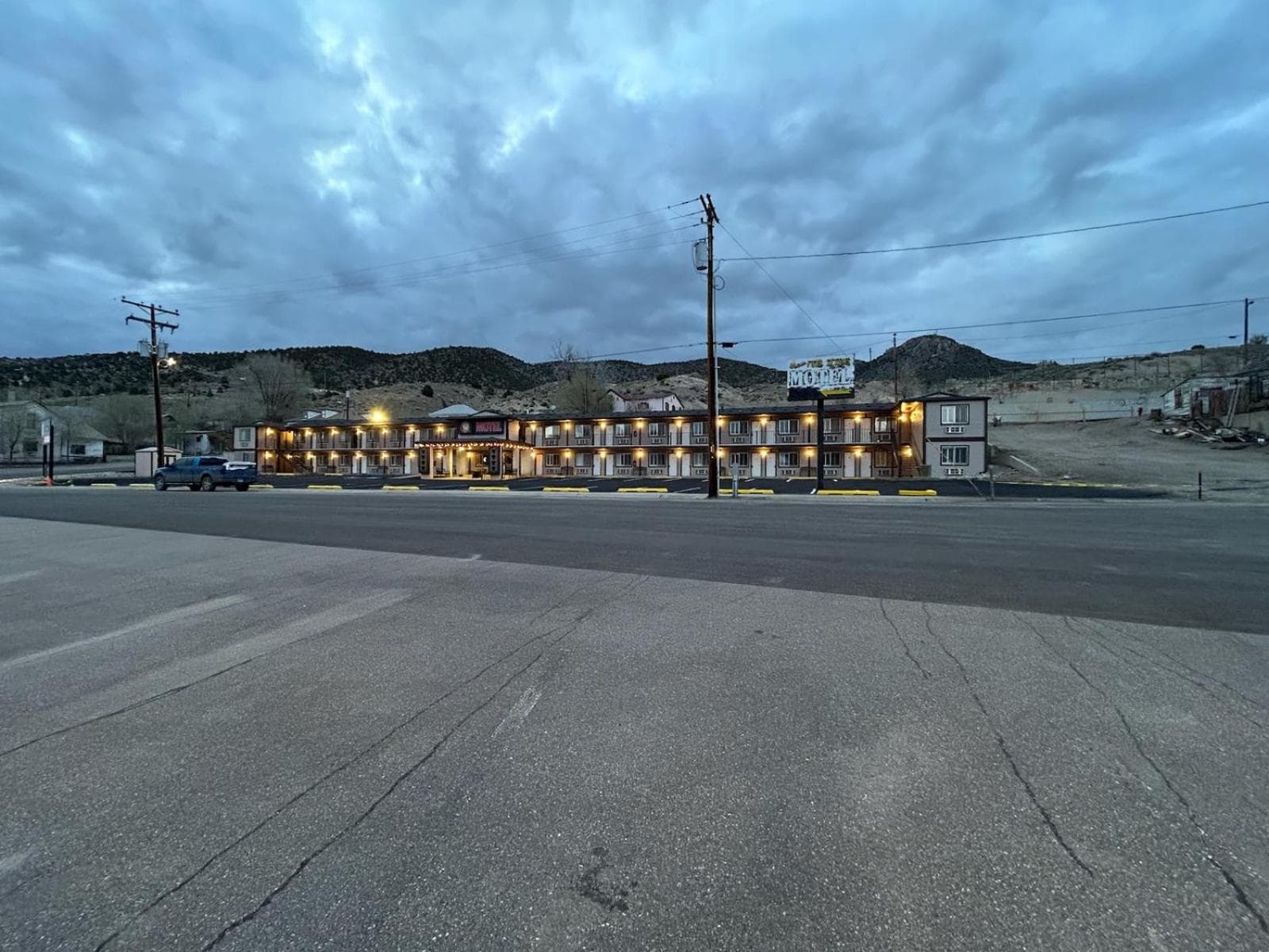 HWY 50 Inn interior in Ely, NV — gallery photo 2