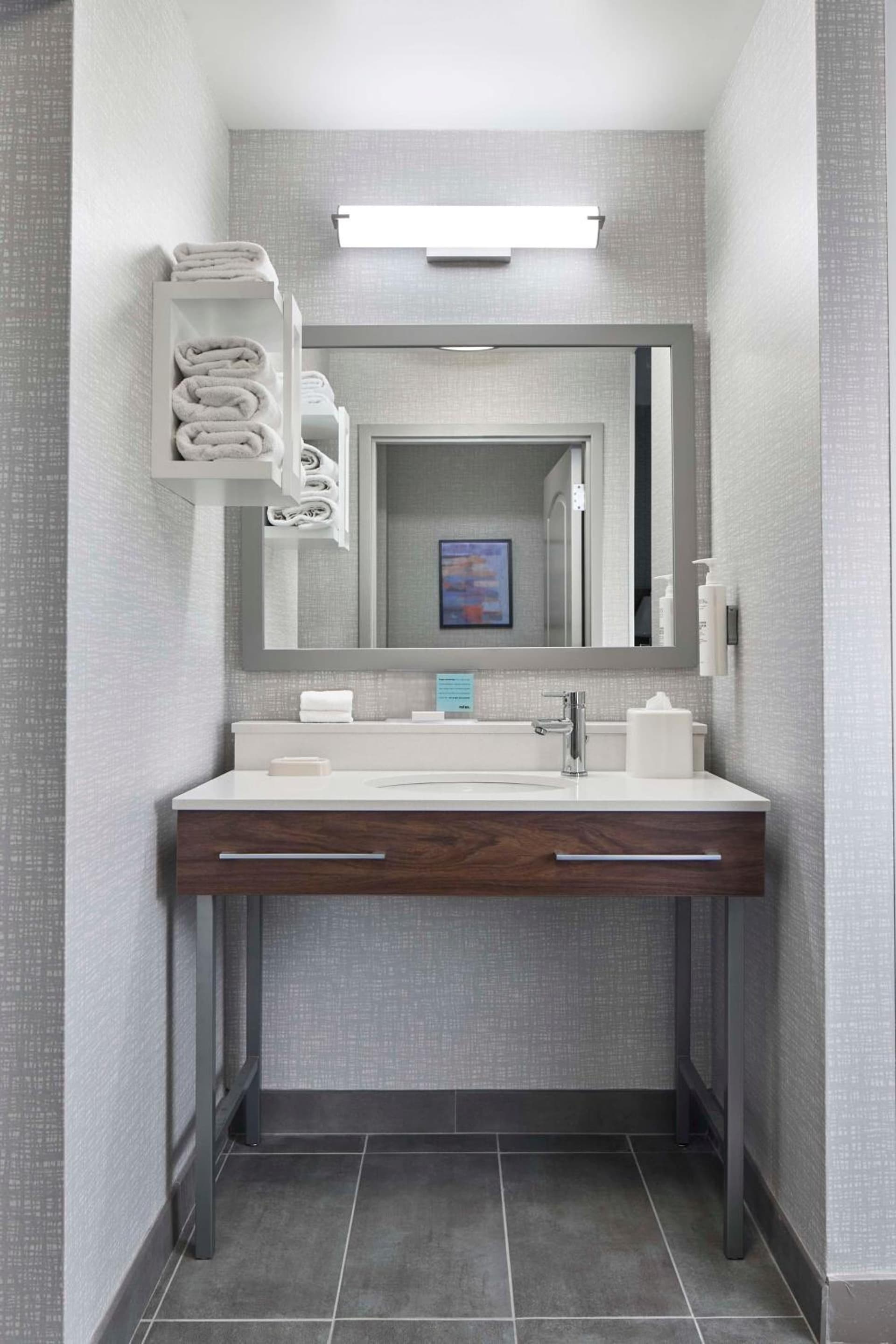 Hampton Inn & Suites Saratoga Springs Downtown gallery photo in Saratoga Springs, NY — image 50
