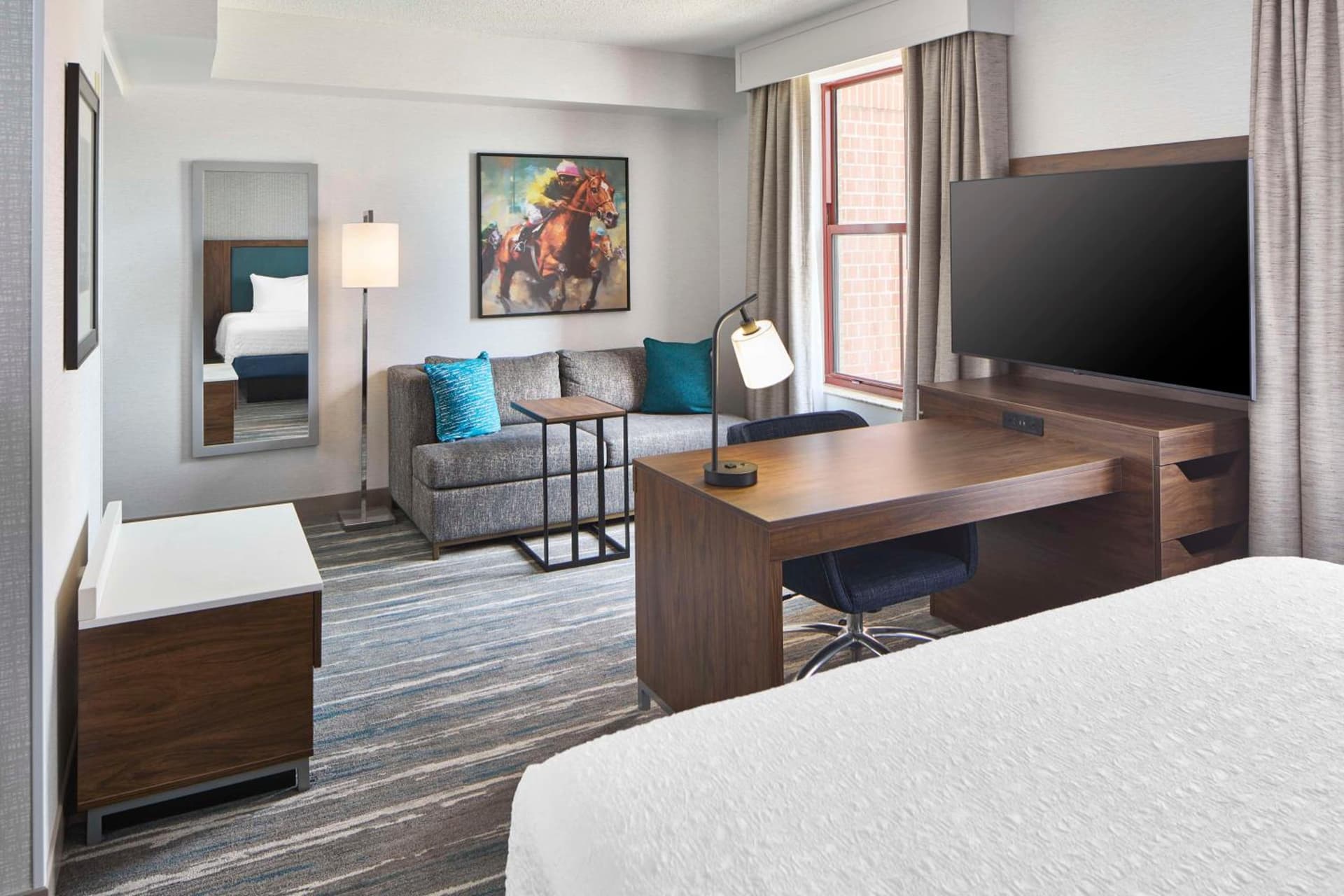Hampton Inn & Suites Saratoga Springs Downtown gallery photo in Saratoga Springs, NY — image 9