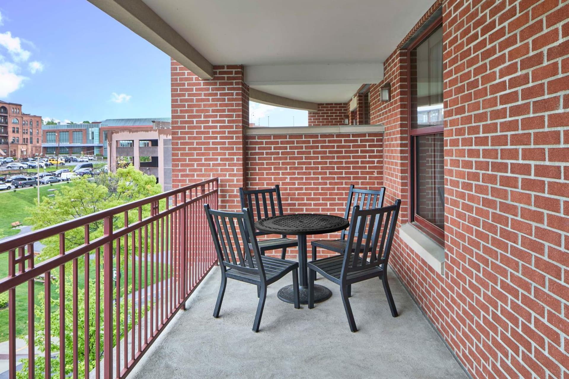 Hampton Inn & Suites Saratoga Springs Downtown gallery photo in Saratoga Springs, NY — image 90