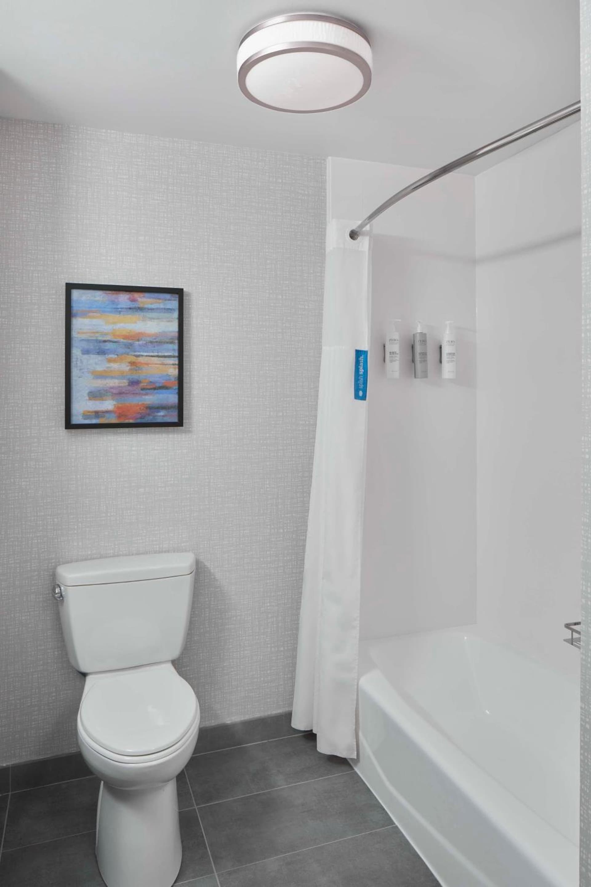 Hampton Inn & Suites Saratoga Springs Downtown gallery photo in Saratoga Springs, NY — image 7