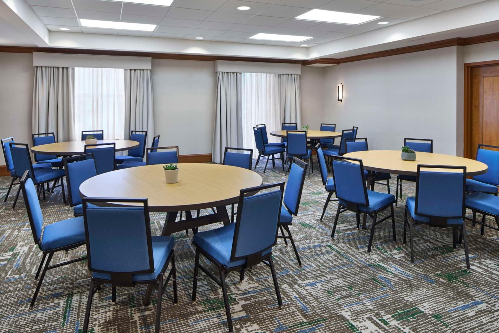Hampton Inn & Suites Saratoga Springs Downtown gallery photo in Saratoga Springs, NY — image 74