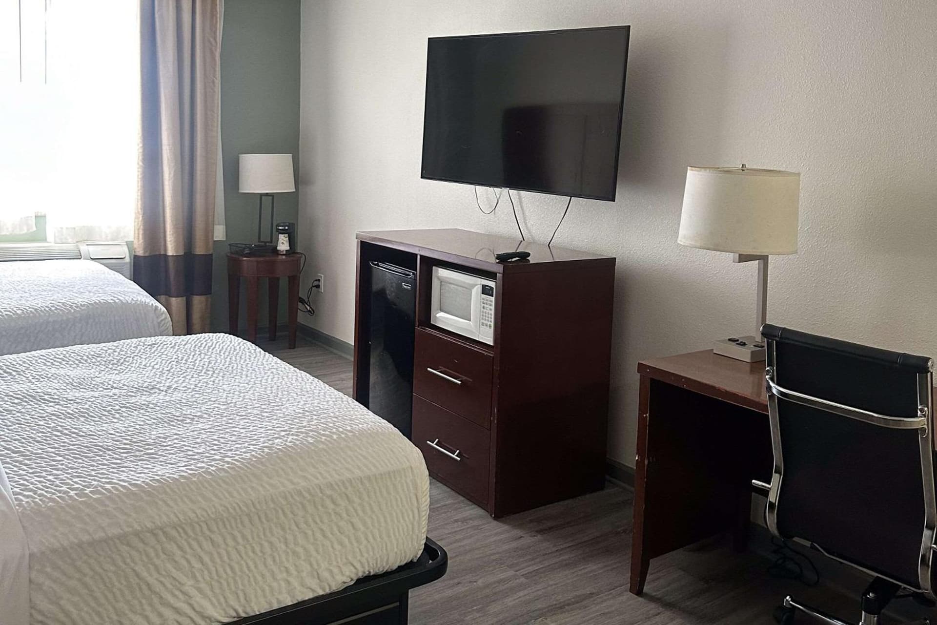 Quality Suites Waldorf gallery photo in Waldorf, MD — image 8