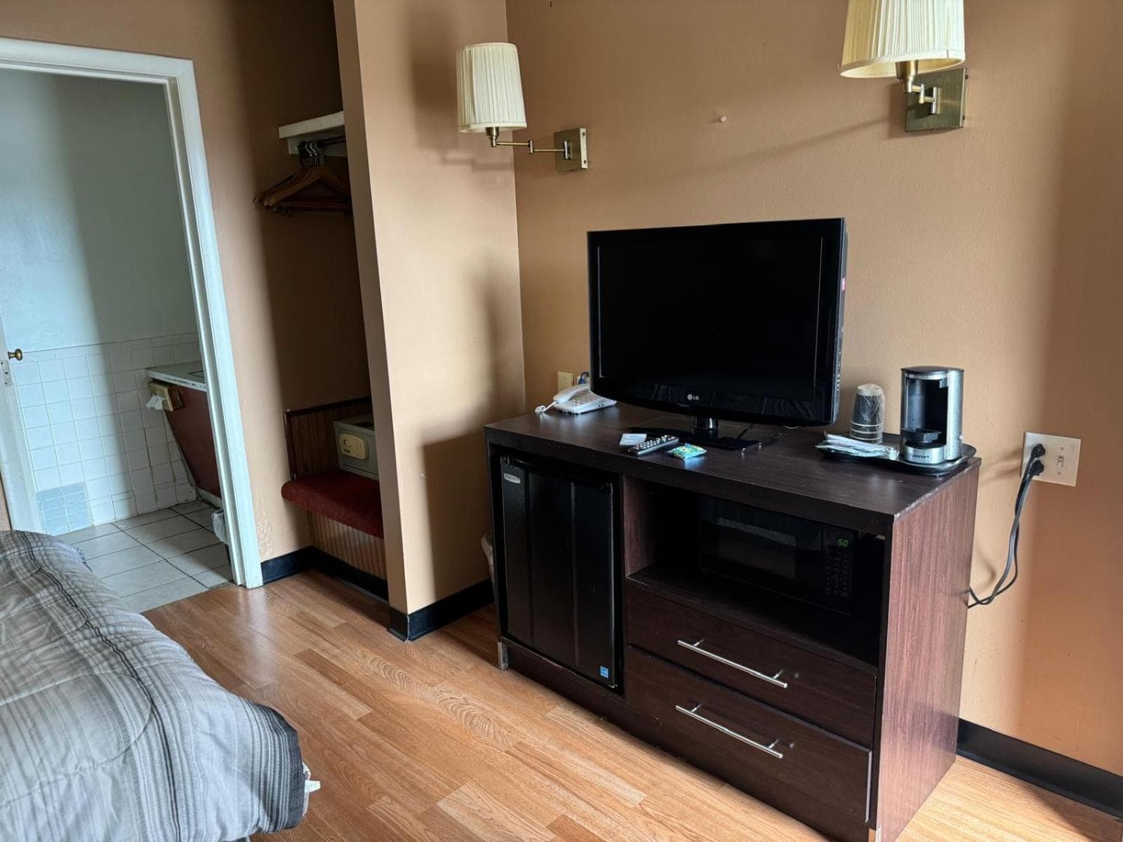 Bellevue Hotel and Suites property views in Bellevue, OH — gallery photo 3