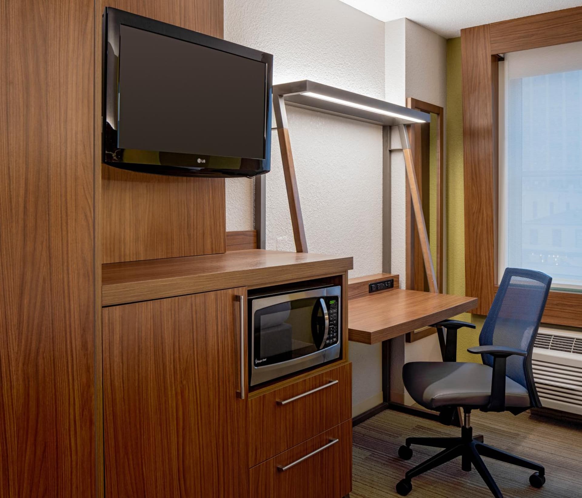 Holiday Inn Express New Orleans Downtown by IHG interior in New Orleans, LA — gallery photo 2