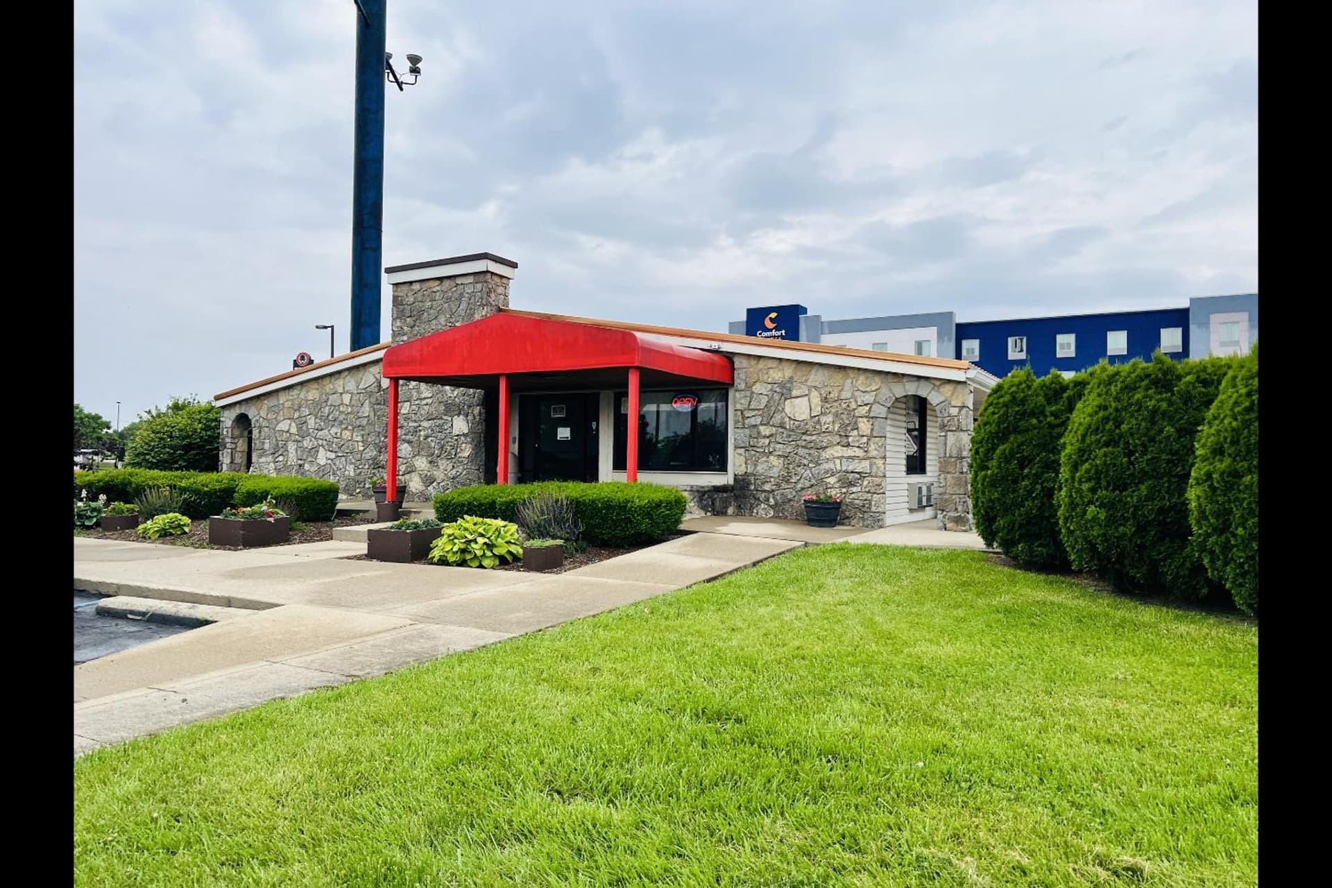 Cozy Garden Inn By OYO Hwy 40 Richmond property views in Richmond, IN — gallery photo 3