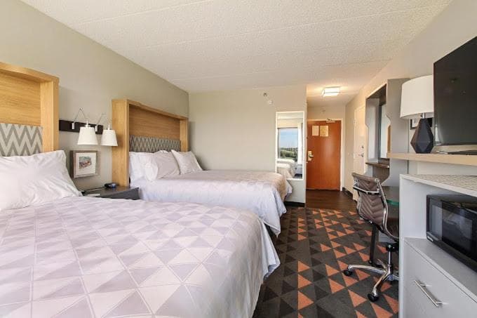 Holiday Inn Chicago Nw Crystal Lk Conv Ctr by IHG gallery photo in Crystal Lake, IL — image 5