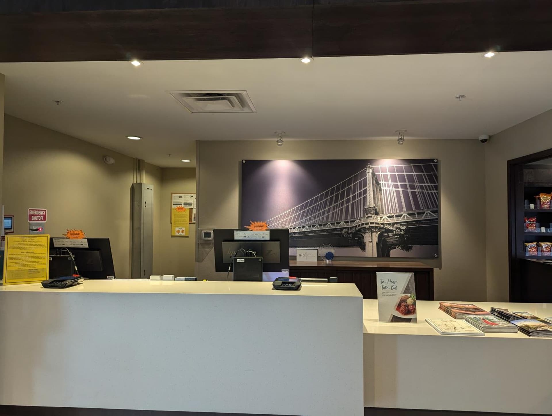Staybridge Suites - Scottsdale - Talking Stick by IHG interior in Scottsdale, AZ — gallery photo 2